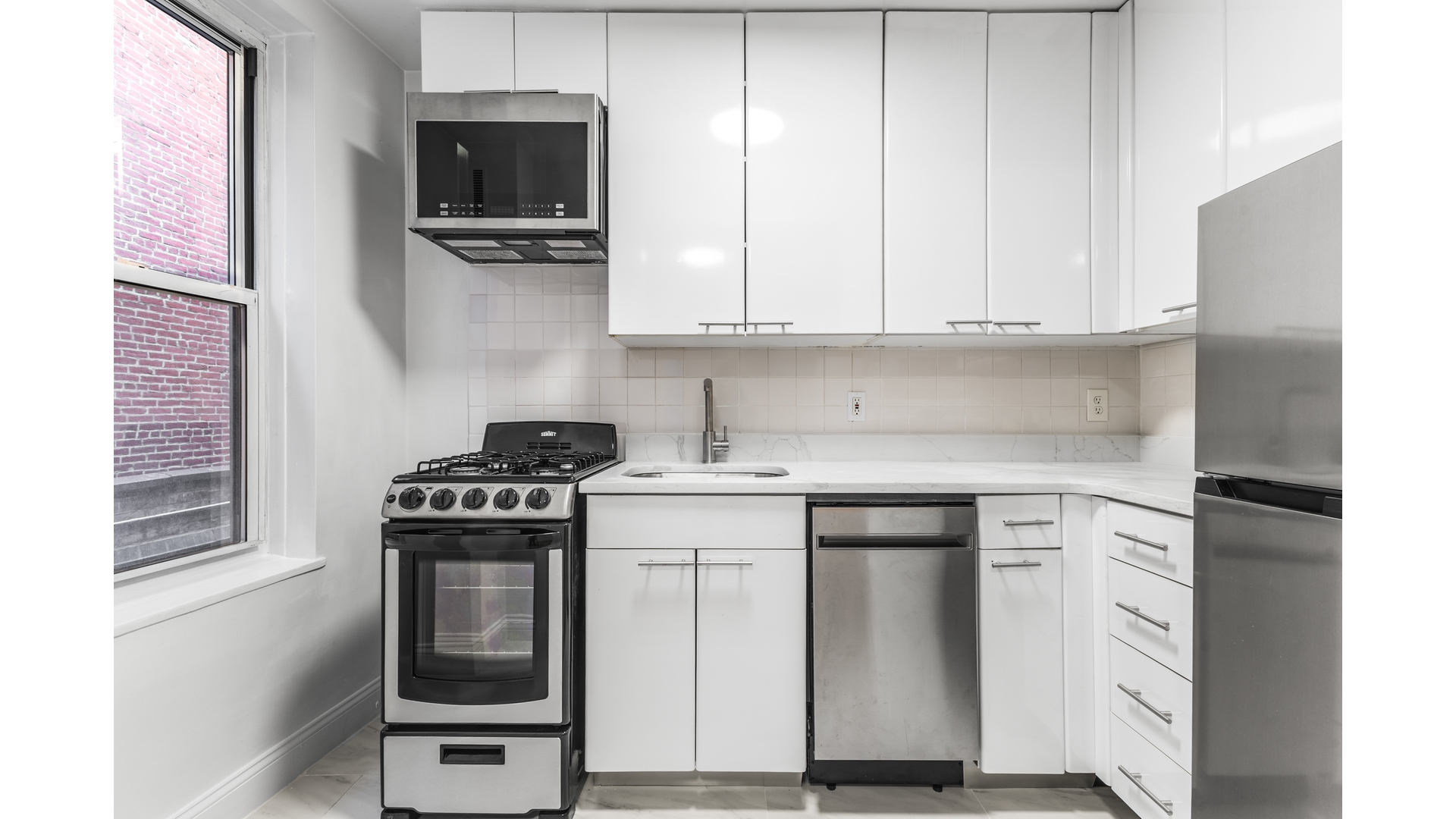 #11 photo, 360 W 55TH Street, ম্যানহাটন Hell's Kitchen , NY 10019