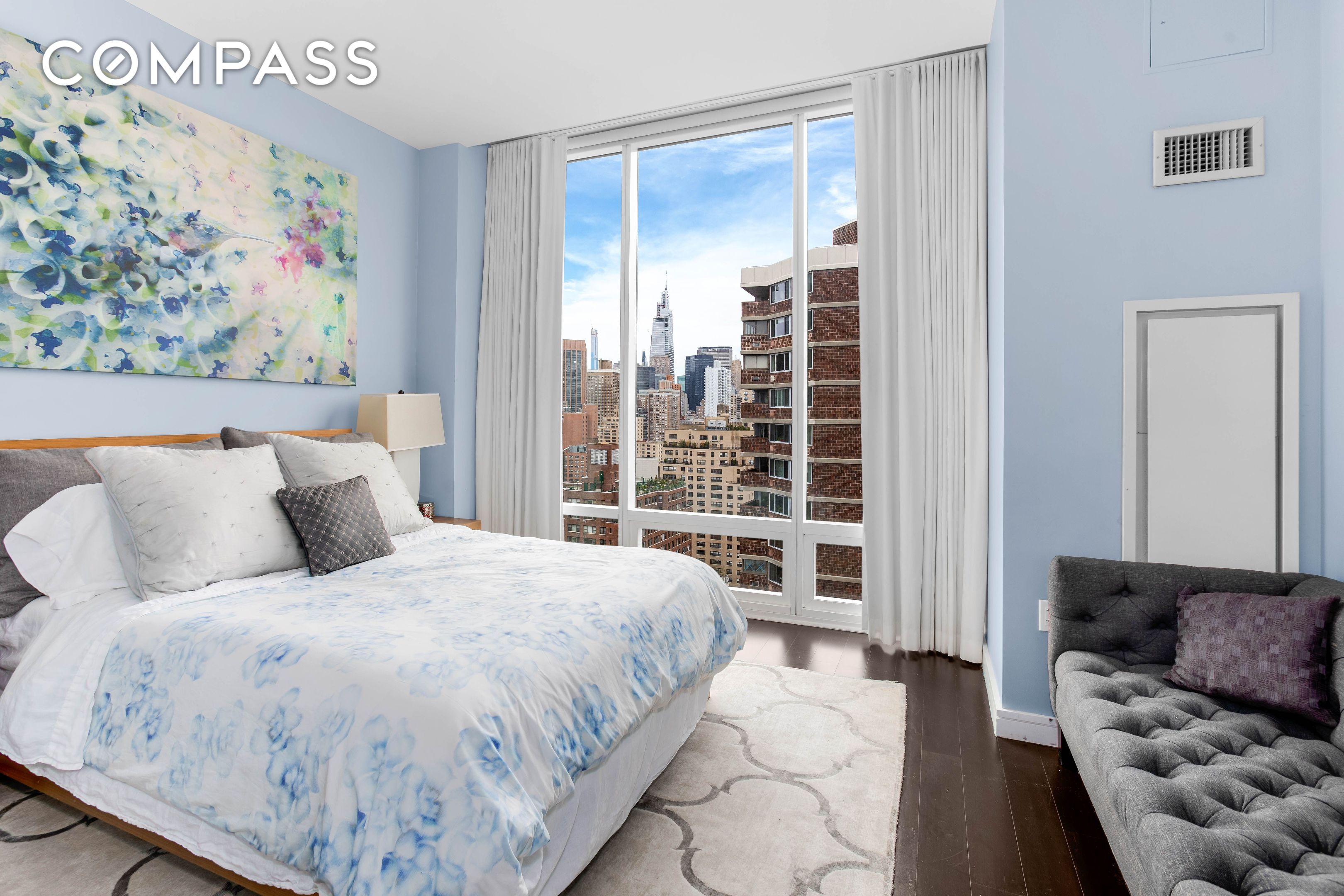 #7 photo, 300 E 23rd Street, Gramercy Park , NY 10010