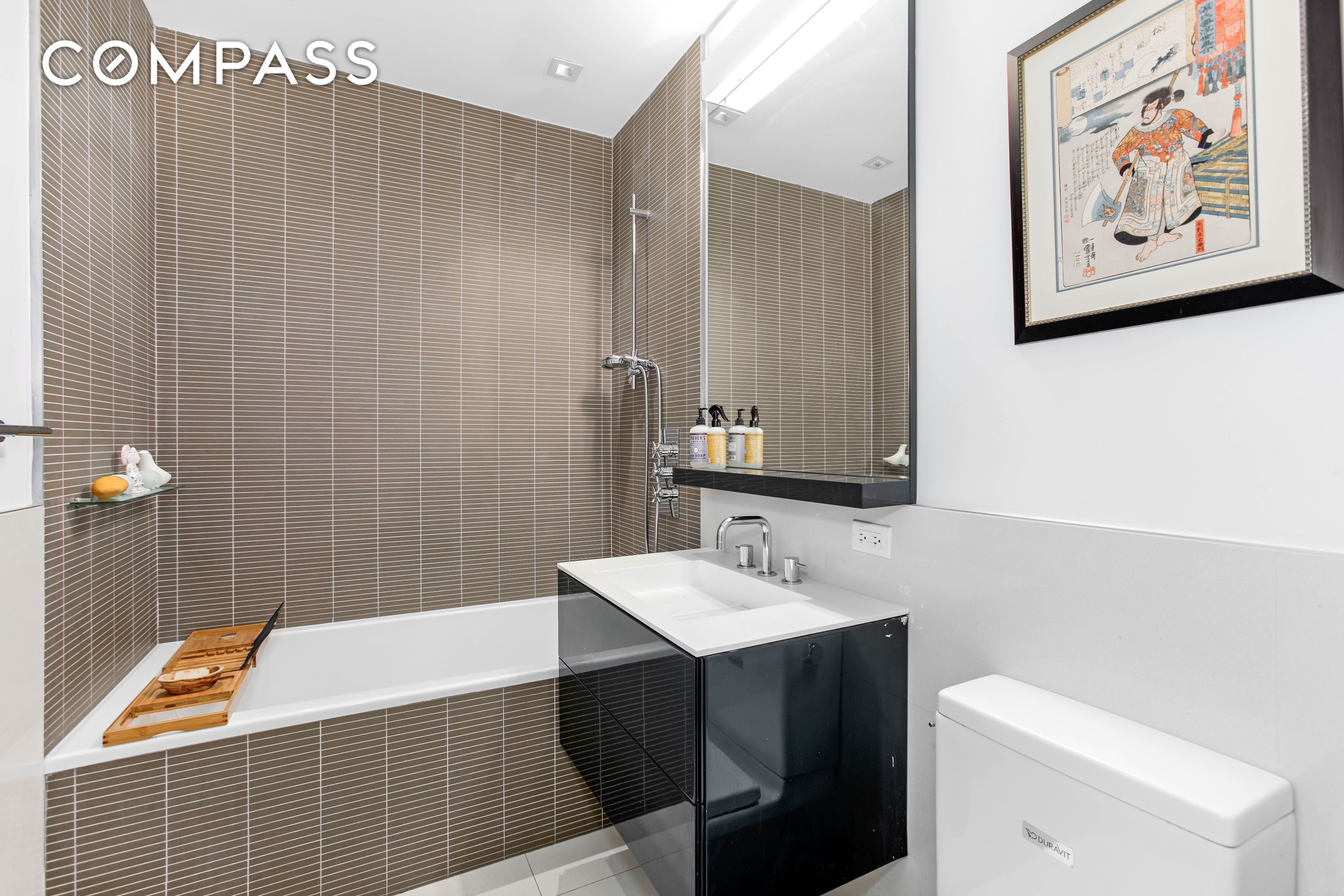 #8 photo, 300 E 23rd Street, Gramercy Park , NY 10010