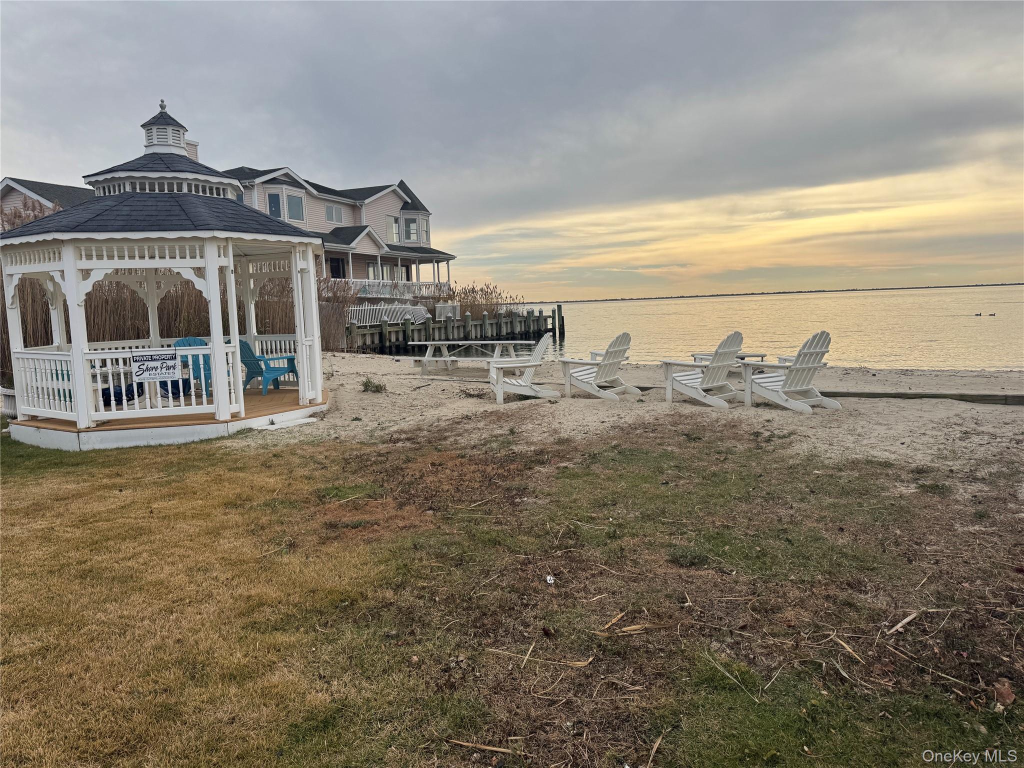 #4 photo, 815 Anthony Drive, Lindenhurst , NY 11757