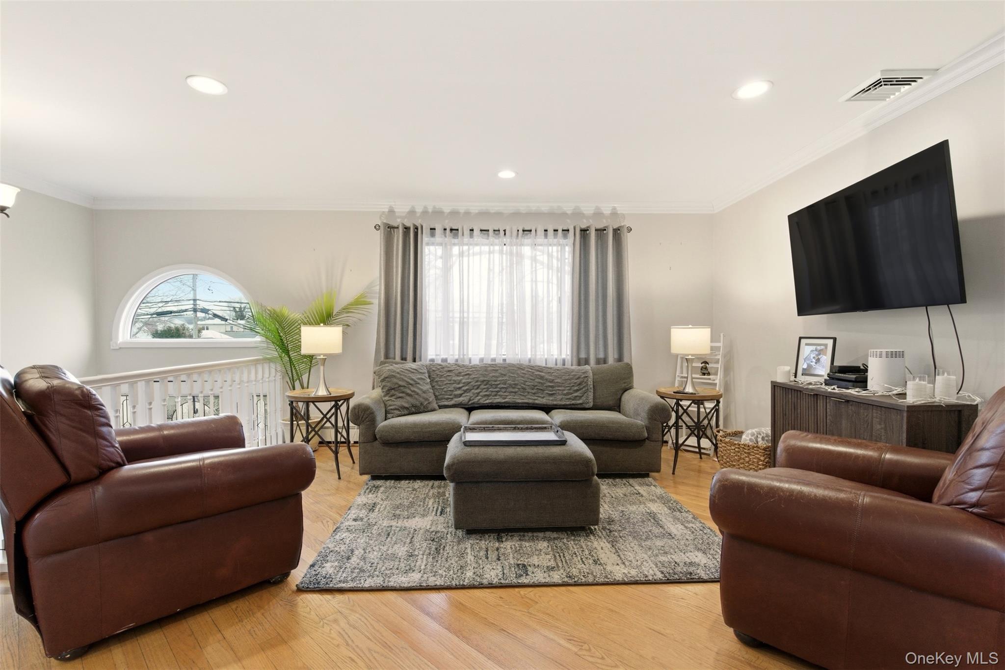 #2 photo, 17 Westminster Lane, West Islip , NY 11795