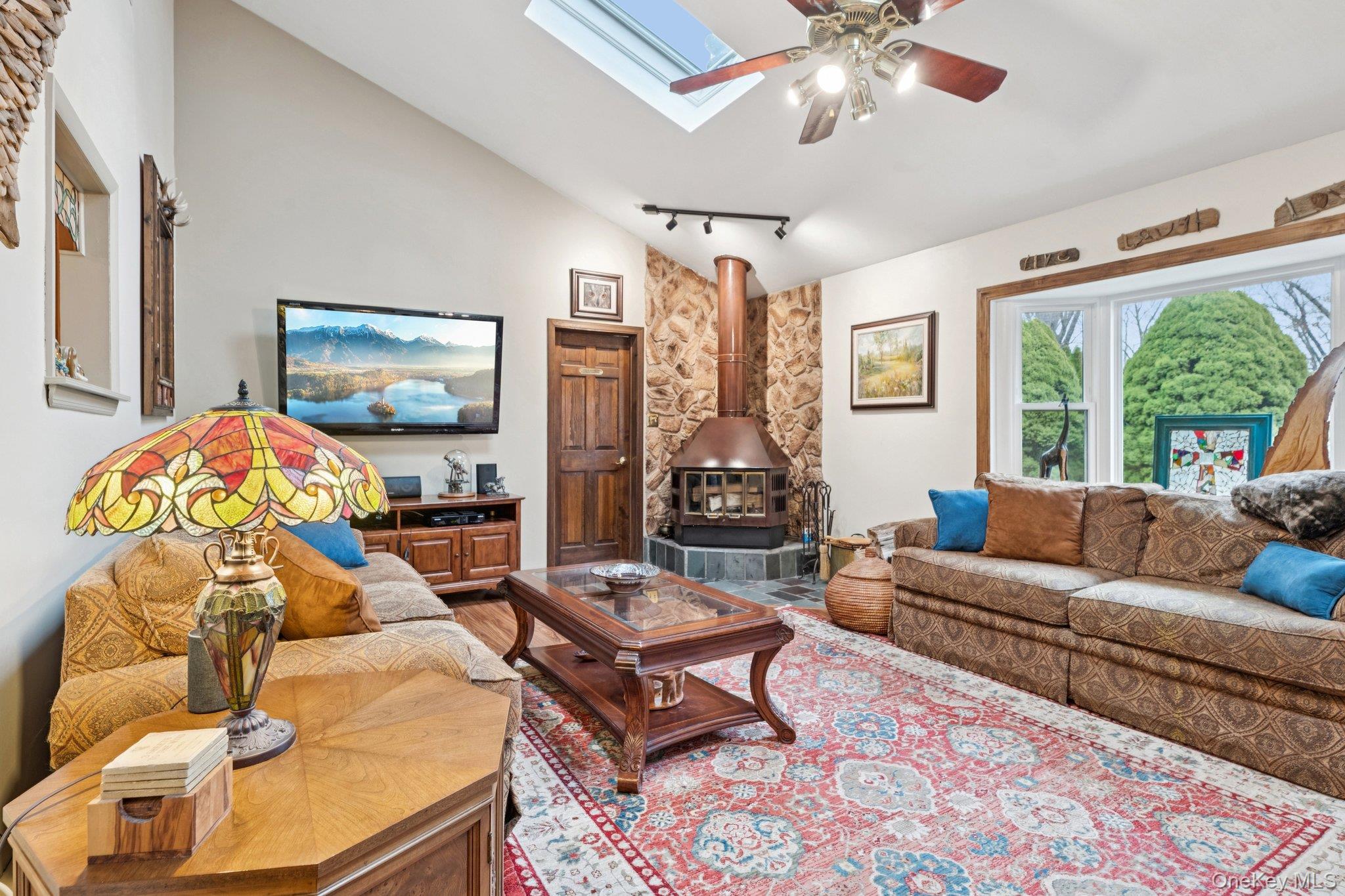 #8 photo, 52 Hazard Avenue, সাফোক কাউন্টি Huntington , NY 11746