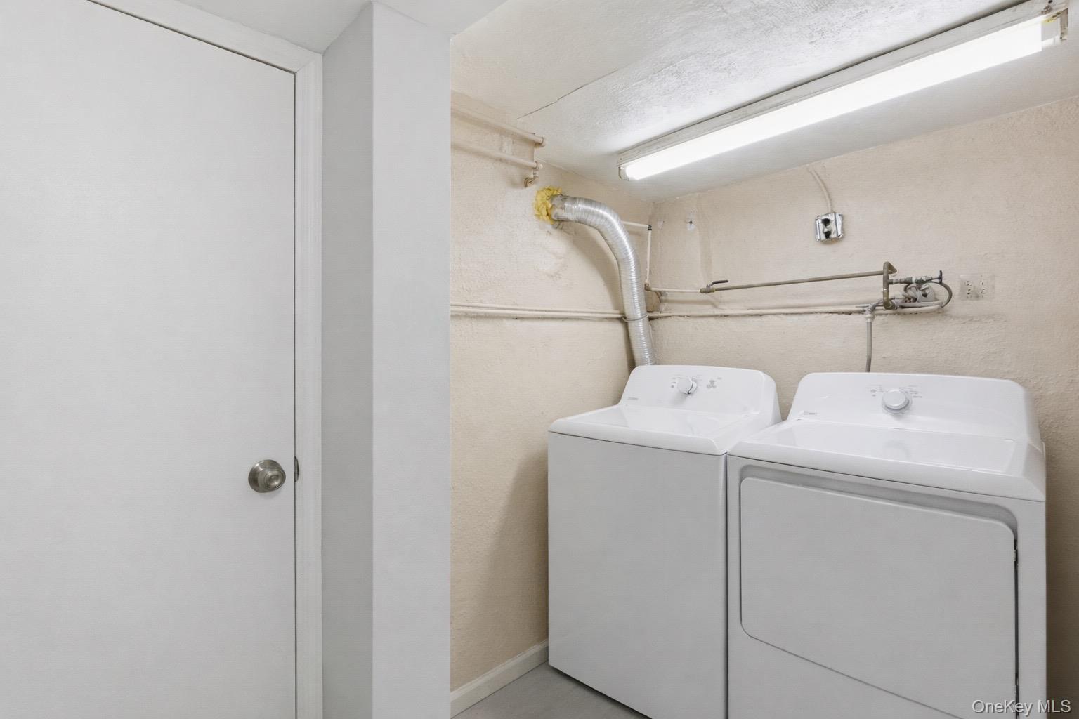 #18 photo, 20532 104th Avenue, Saint Albans , NY 11412