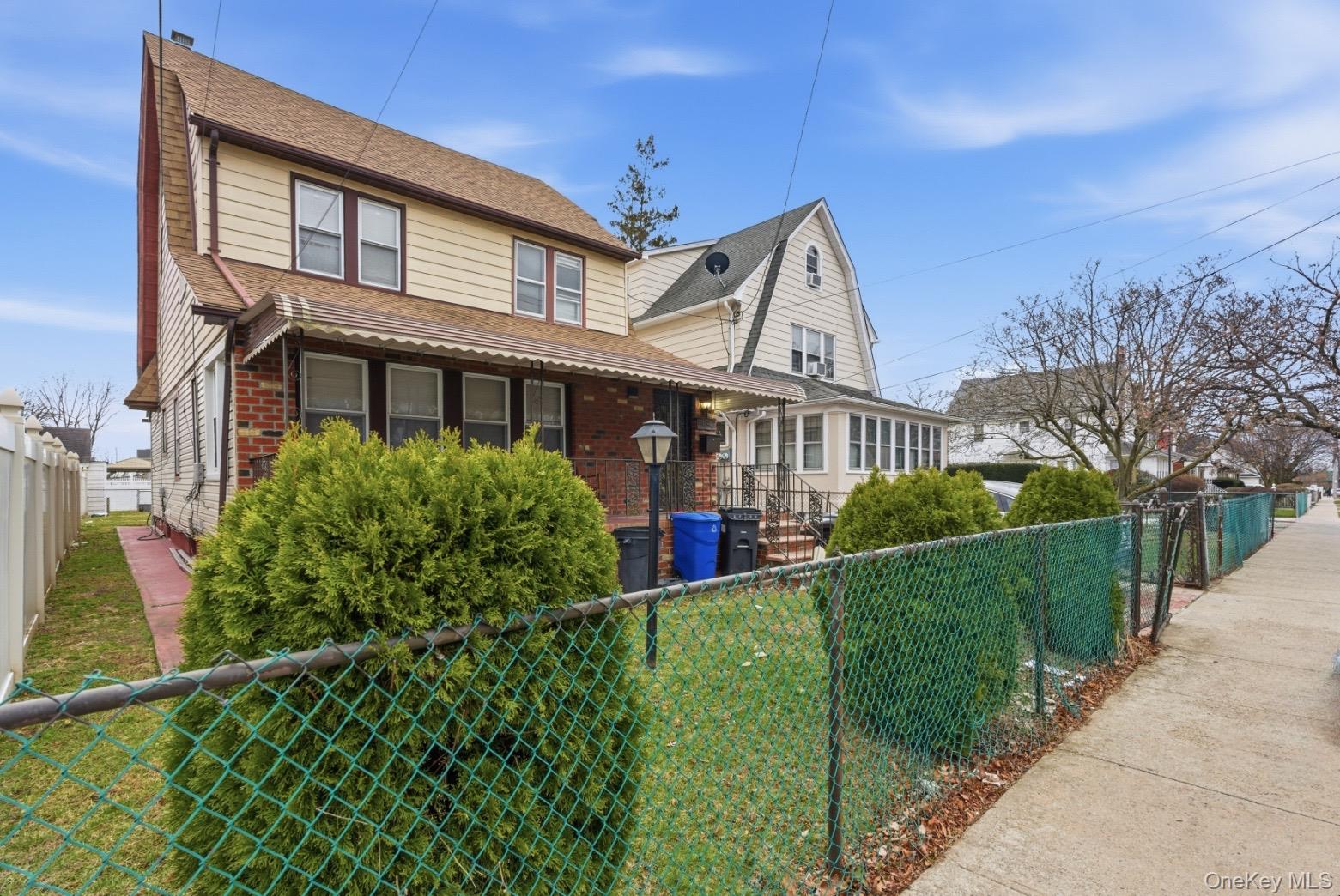 #2 photo, 20532 104th Avenue, Saint Albans , NY 11412