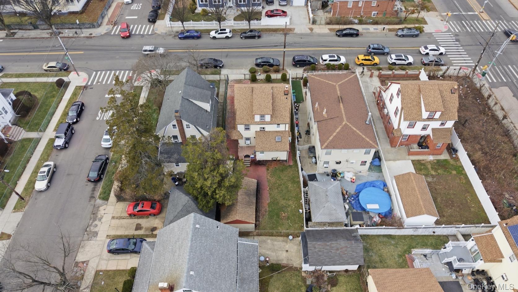 #4 photo, 20532 104th Avenue, Saint Albans , NY 11412