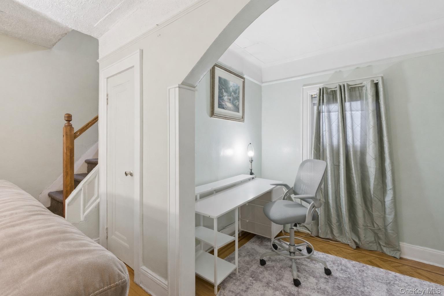 #9 photo, 20532 104th Avenue, Saint Albans , NY 11412