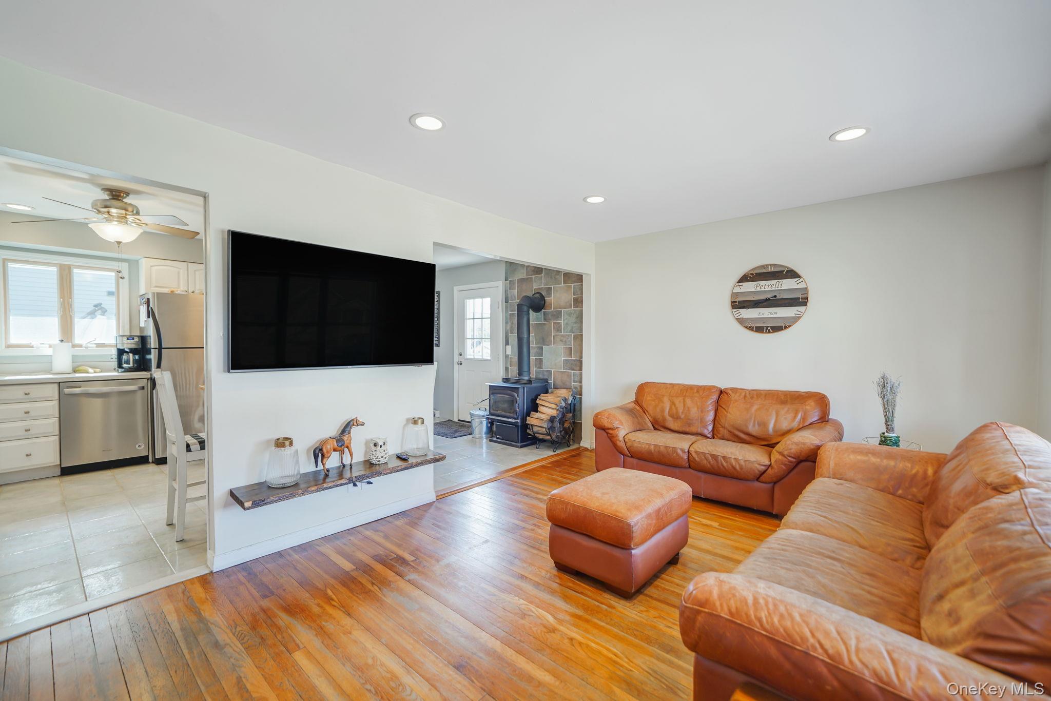 #14 photo, 21 Adams Street, Farmingdale , NY 11735