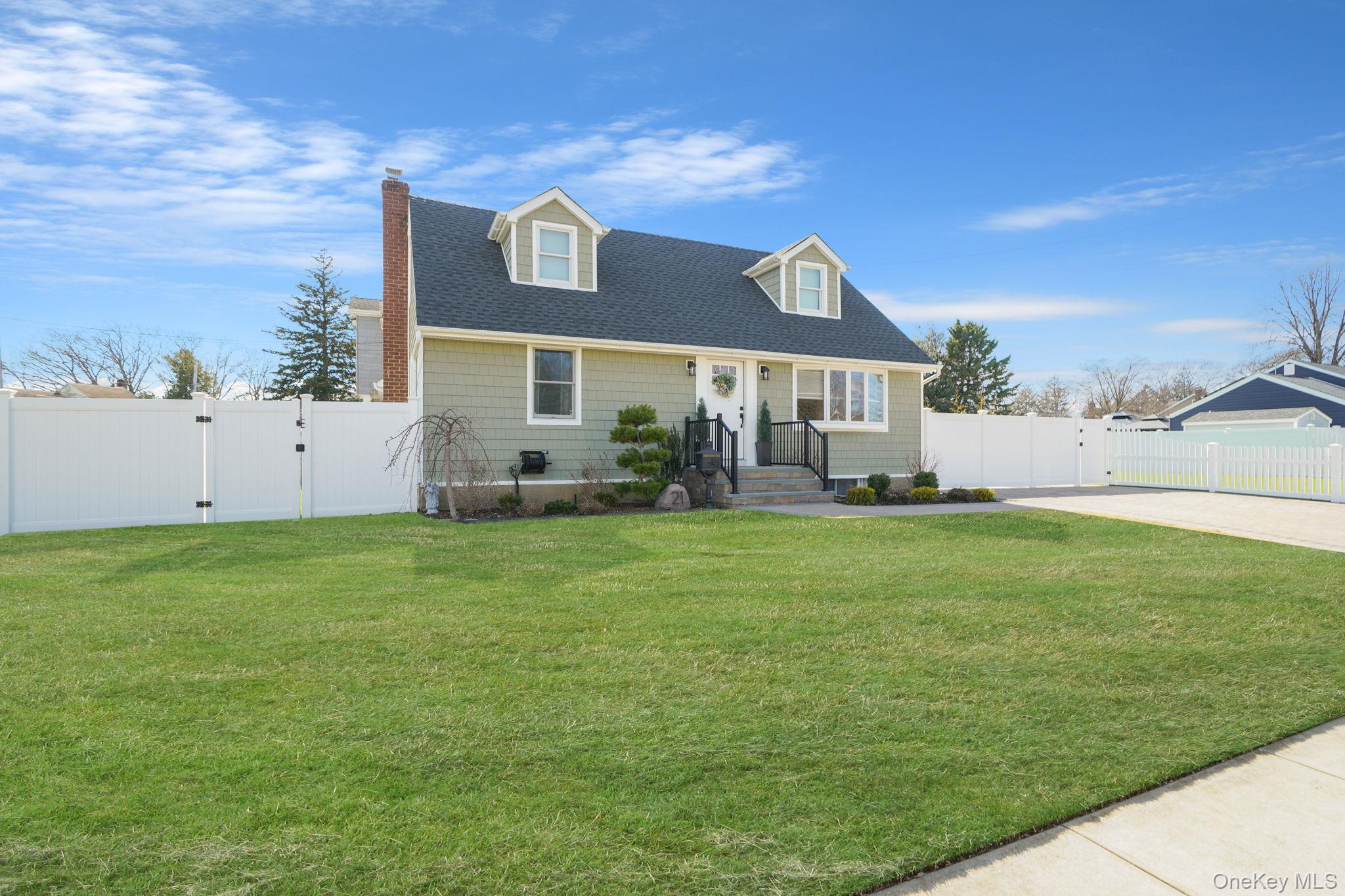 #3 photo, 21 Adams Street, Farmingdale , NY 11735