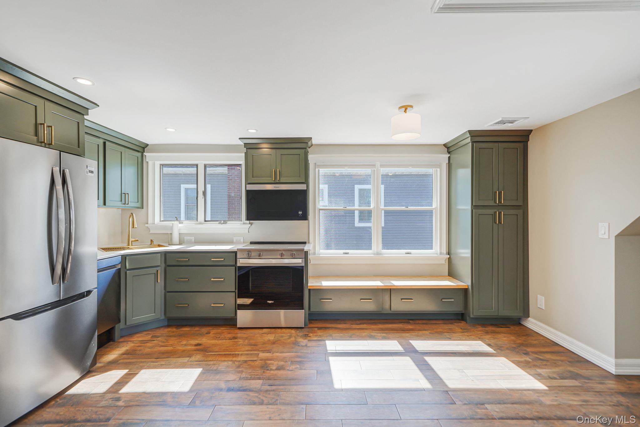 #5 photo, 21 Adams Street, Farmingdale , NY 11735