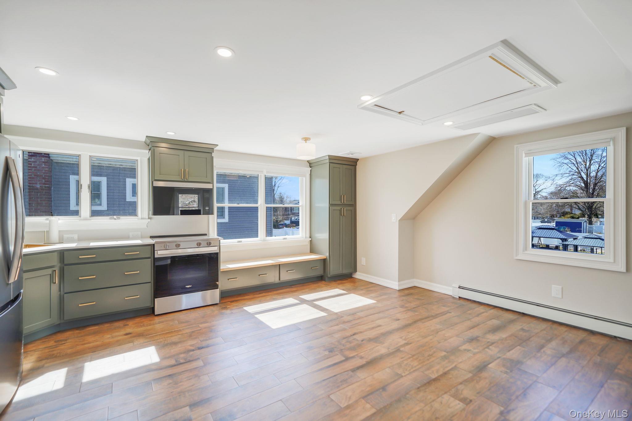 #8 photo, 21 Adams Street, Farmingdale , NY 11735