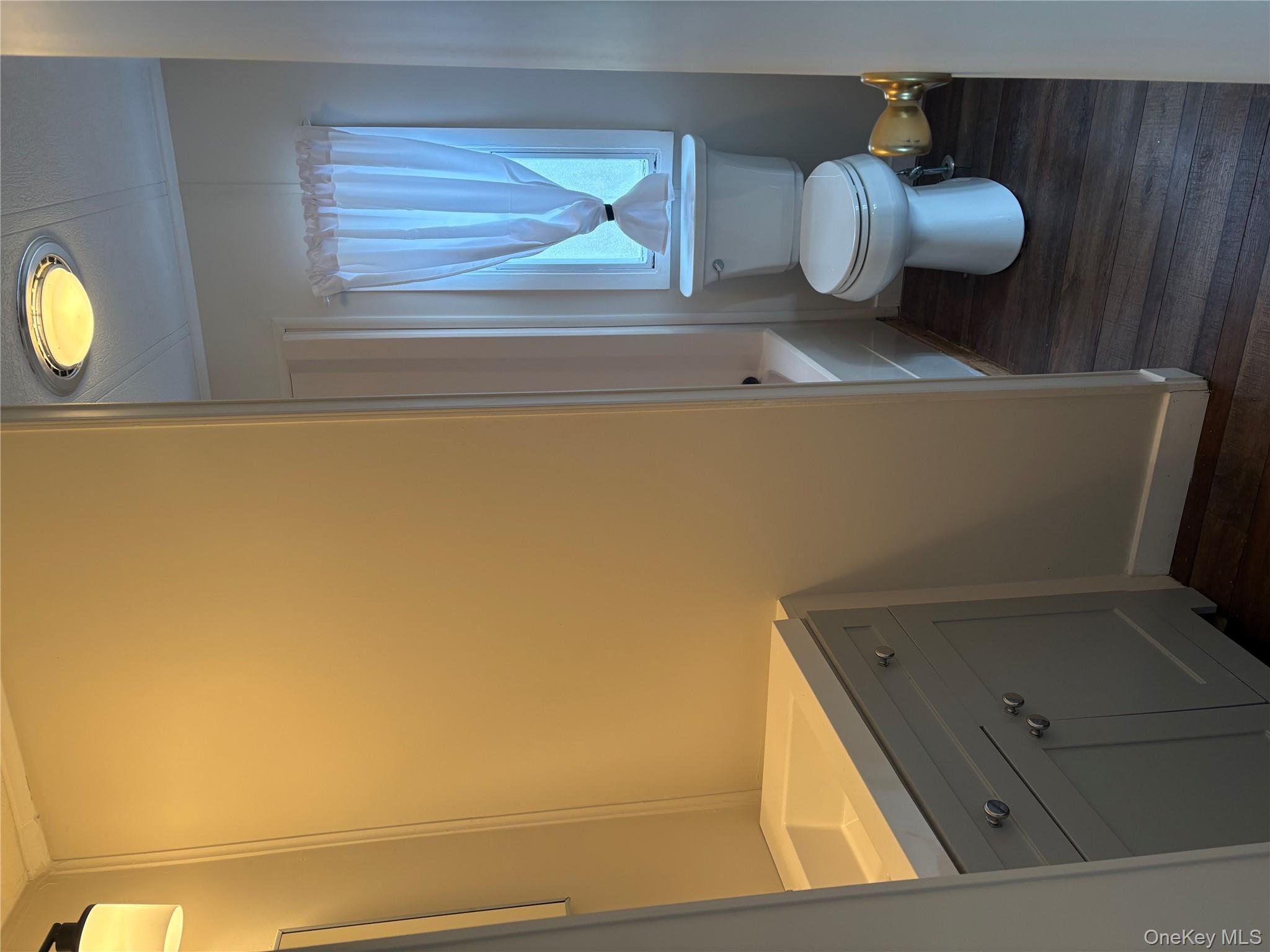 #10 photo, 525/82 Riverleigh, Riverhead , NY 11901