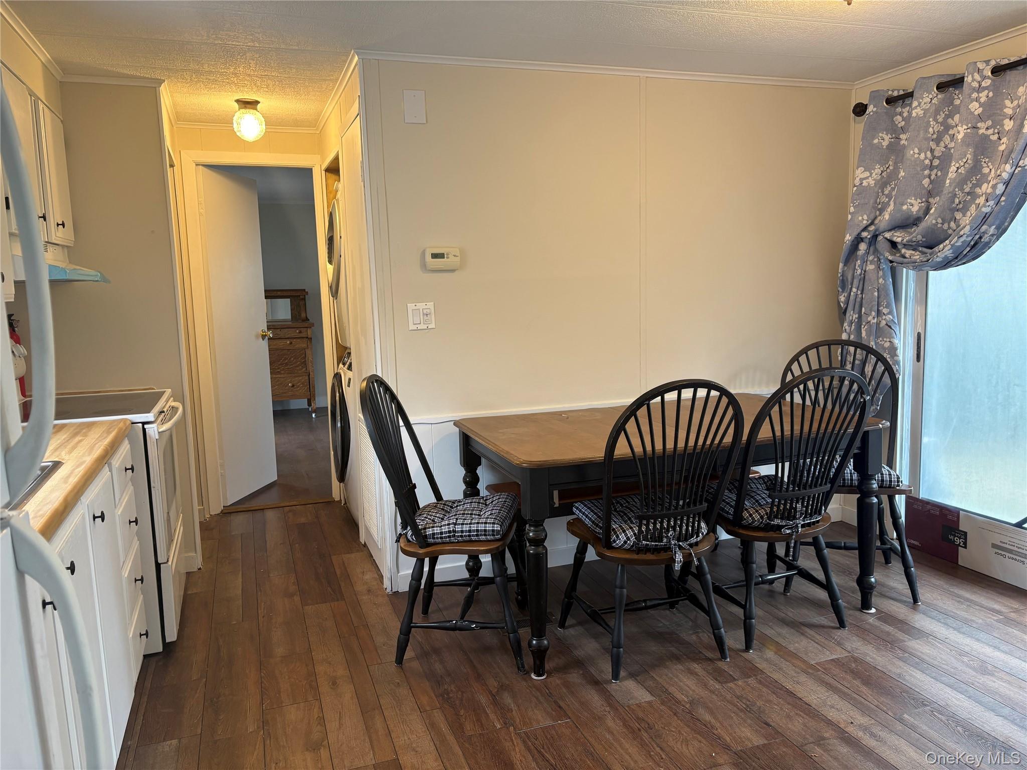 #6 photo, 525/82 Riverleigh, Riverhead , NY 11901