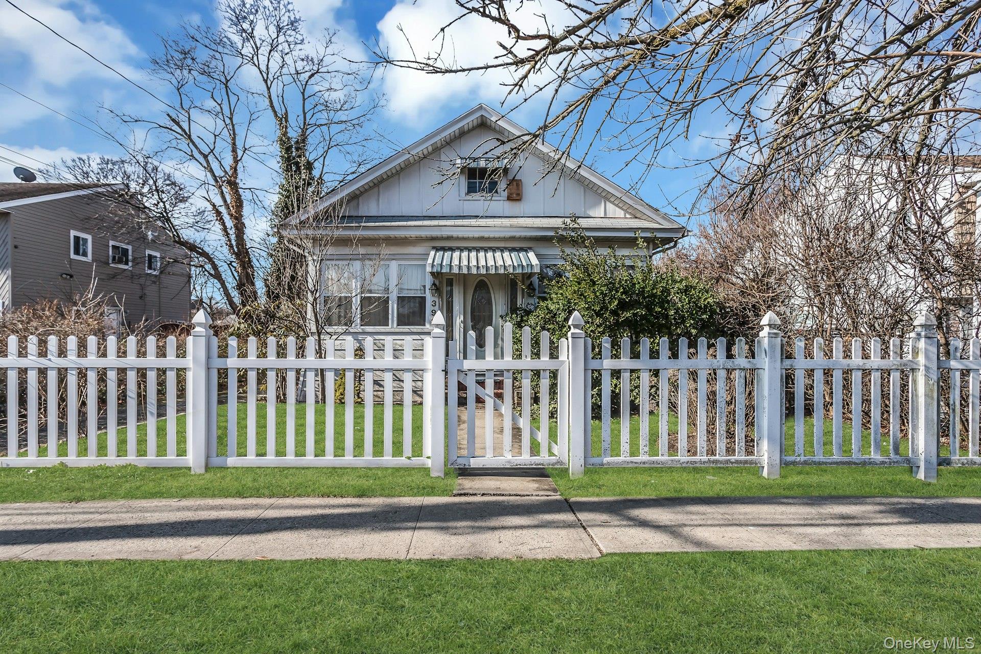 #1 photo, 398 Babylon Turnpike, নাসাউ কাউন্টি Freeport , NY 11520