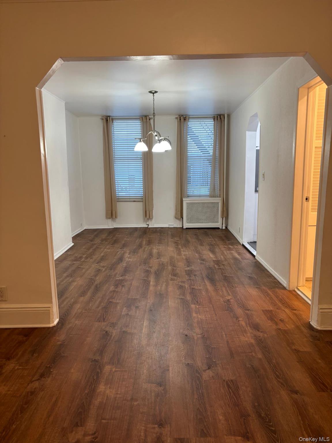 #2 photo, 71-29 Myrtle Avenue, কুইন্‌স Glendale , NY 11385