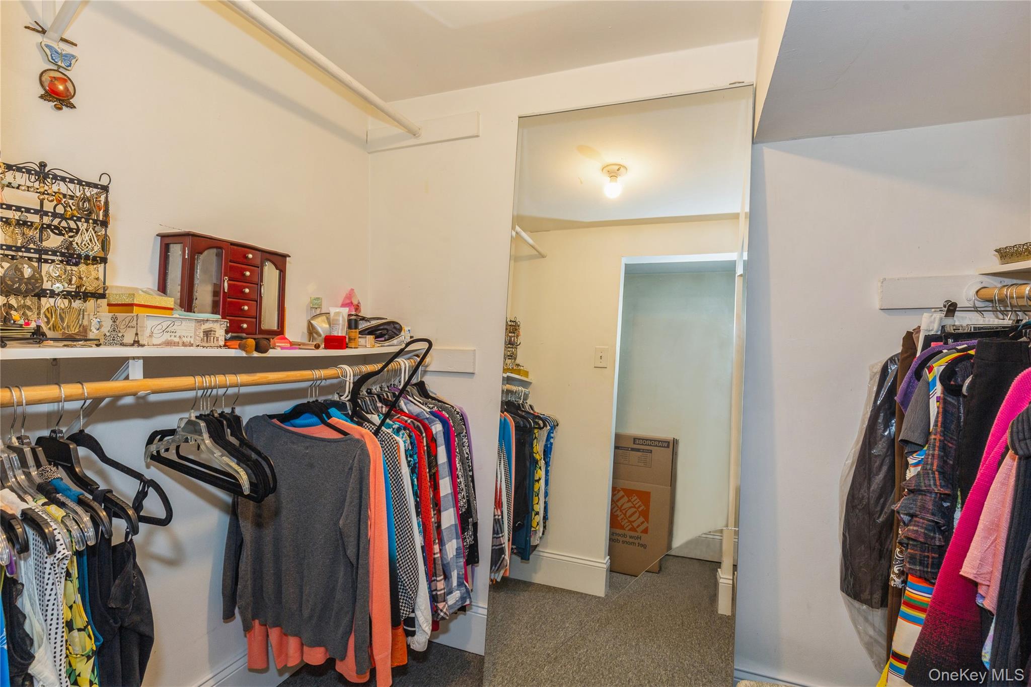 #14 photo, 3 Grand Haven Drive, সাফোক কাউন্টি Commack , NY 11725