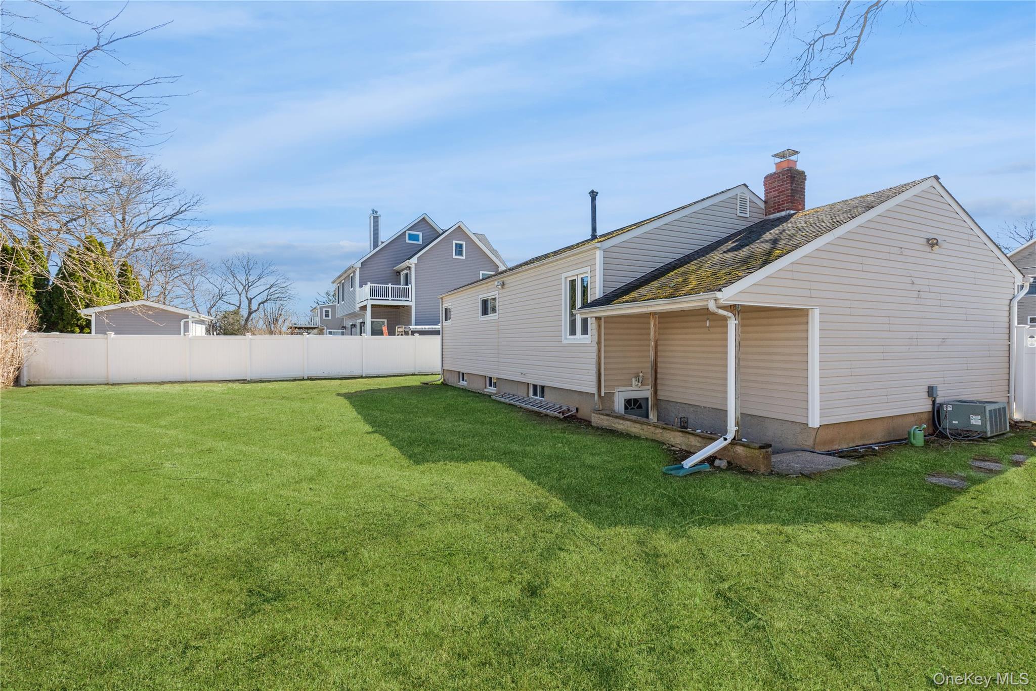 #15 photo, 3 Grand Haven Drive, সাফোক কাউন্টি Commack , NY 11725