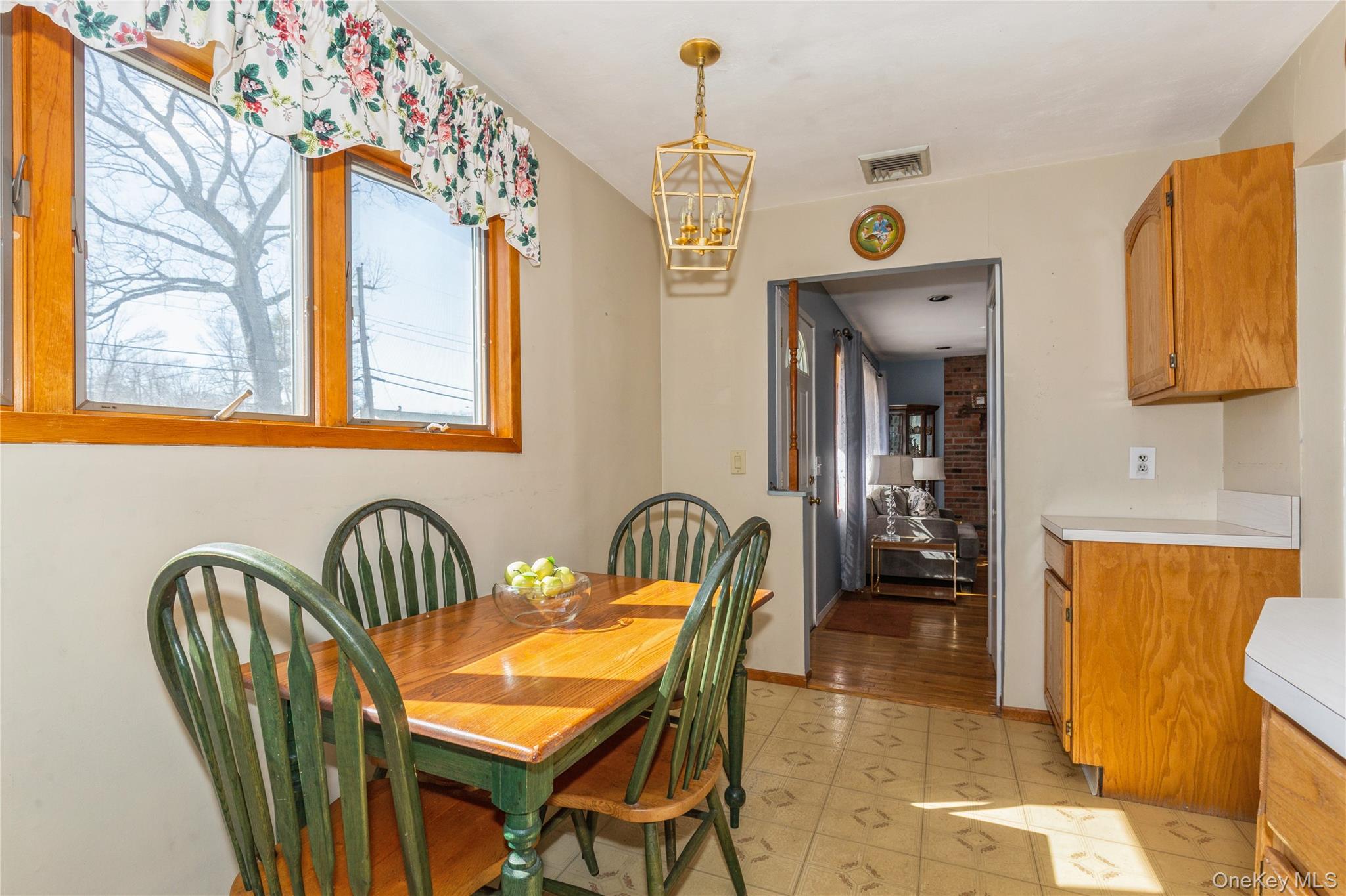 #9 photo, 3 Grand Haven Drive, সাফোক কাউন্টি Commack , NY 11725