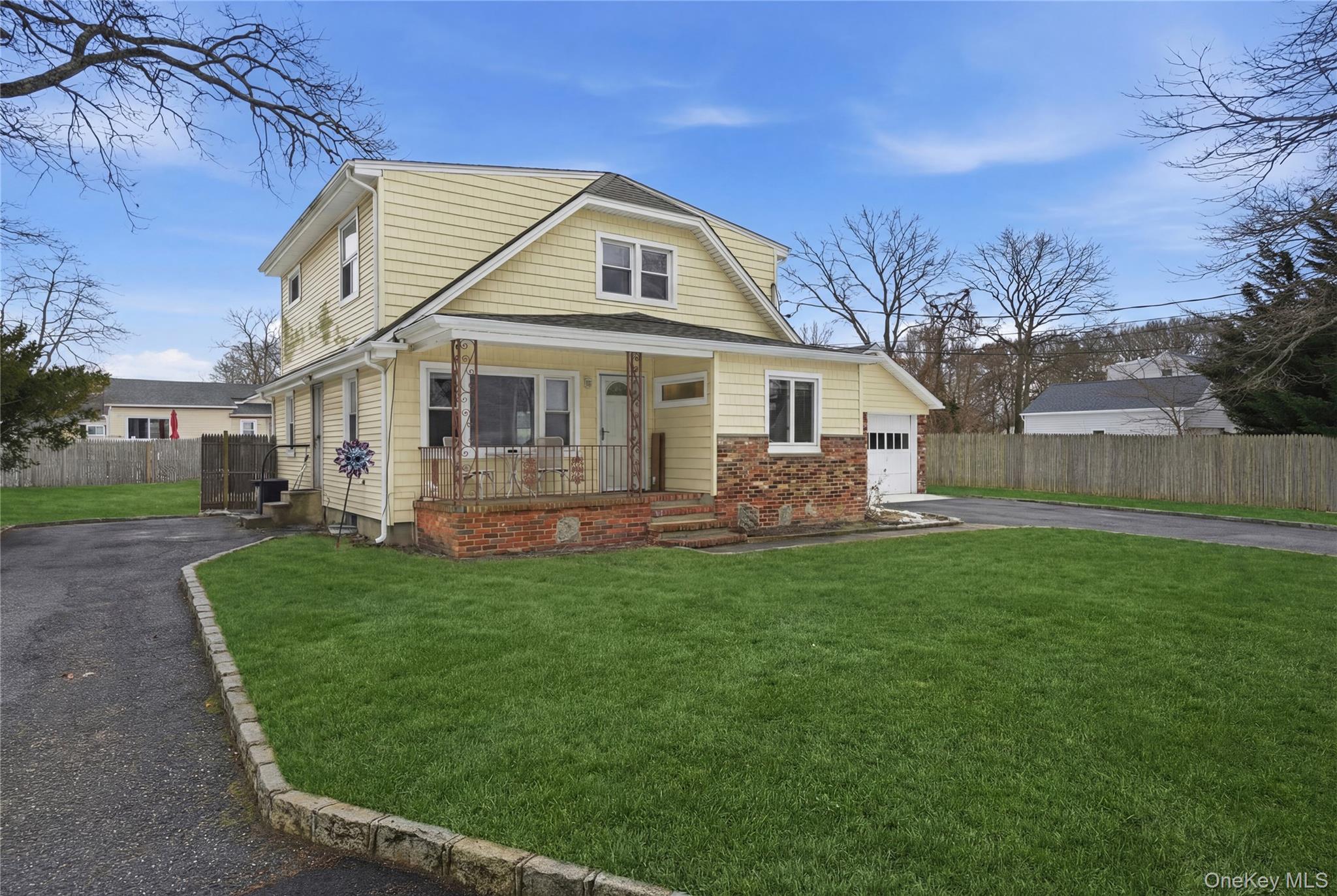 #2 photo, 1217 Ellis Street, সাফোক কাউন্টি Holbrook , NY 11741