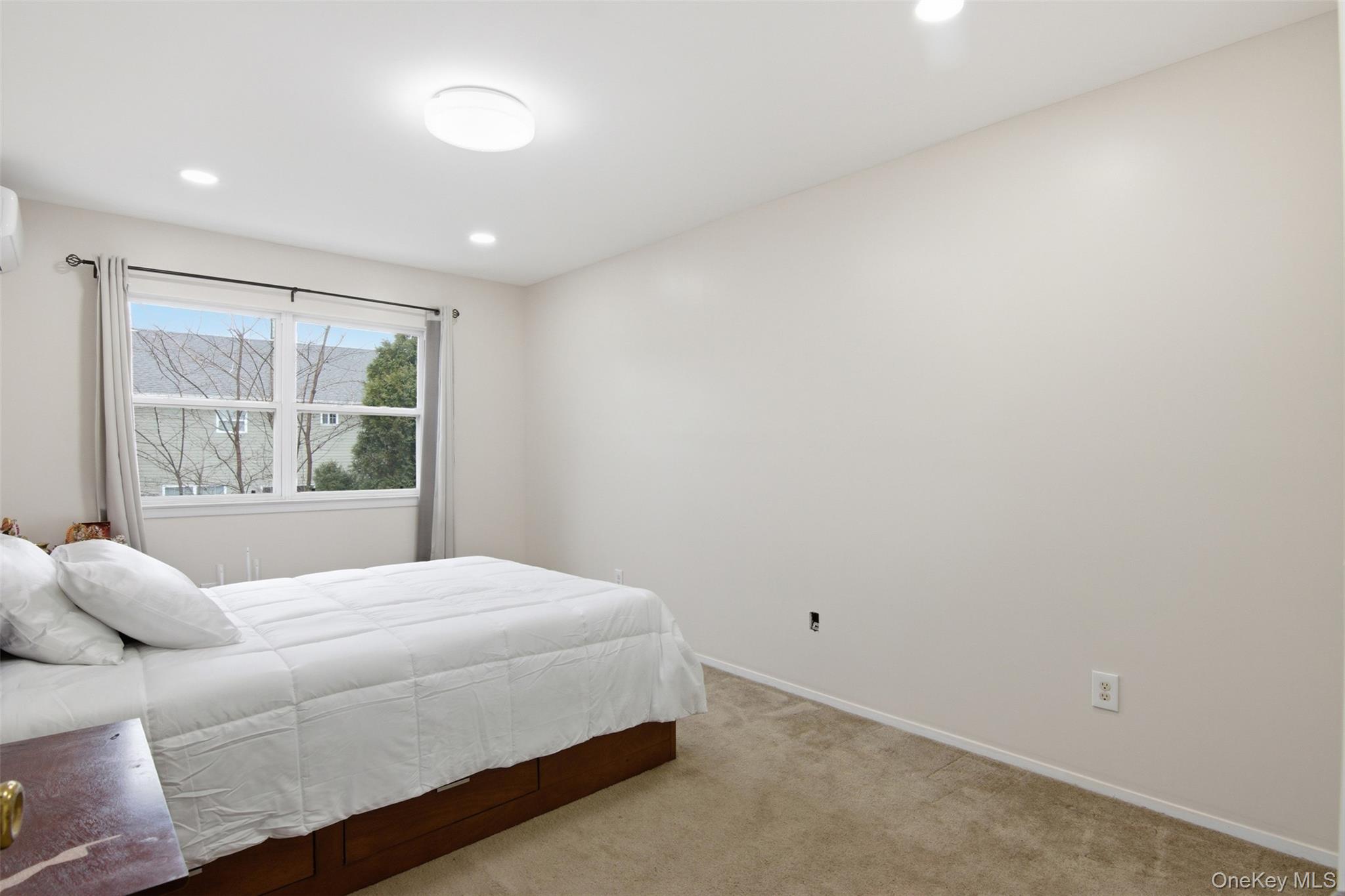 #16 photo, 2760 Schleigel Boulevard, সাফোক কাউন্টি Amityville , NY 11701