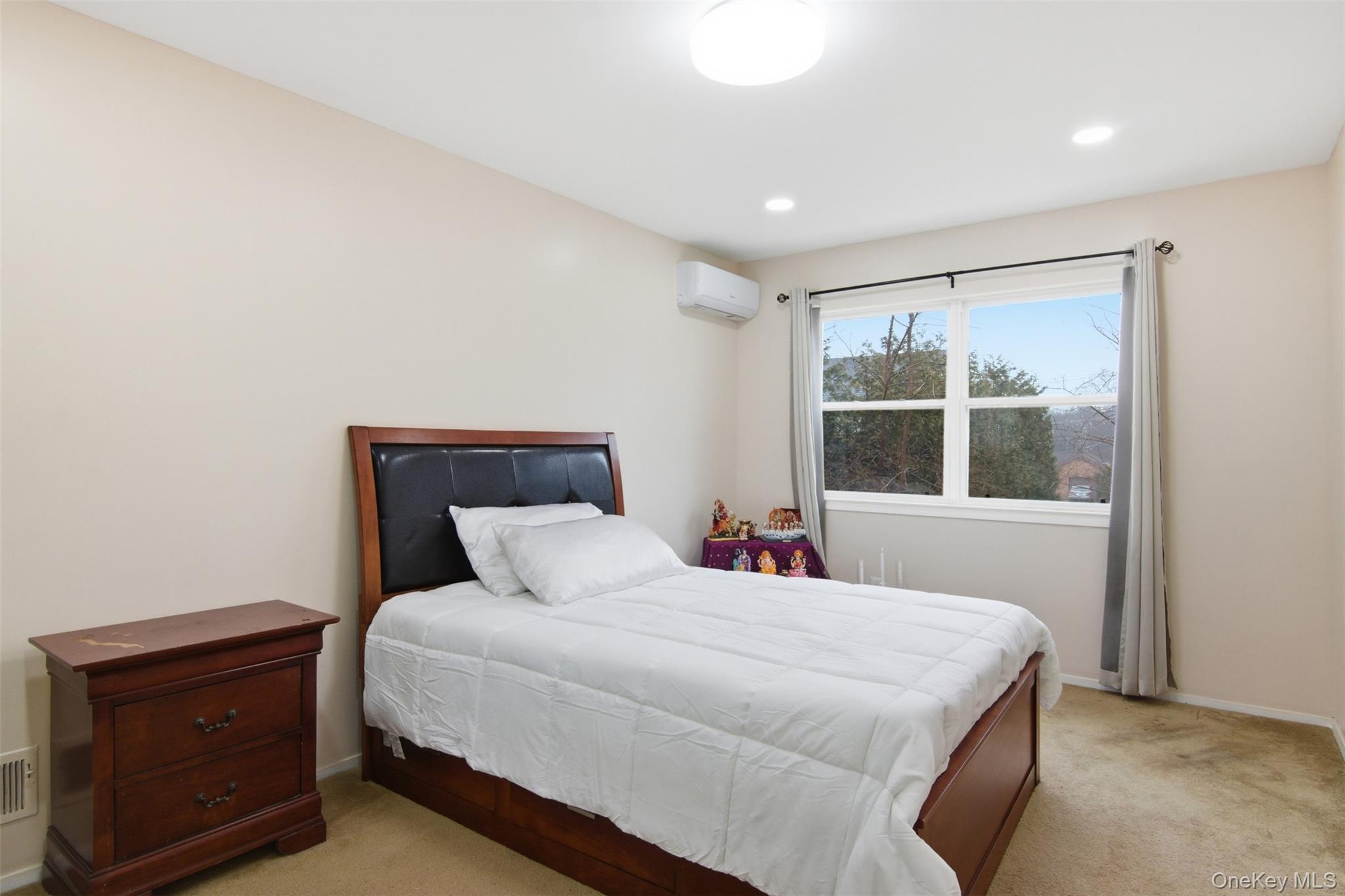 #17 photo, 2760 Schleigel Boulevard, সাফোক কাউন্টি Amityville , NY 11701