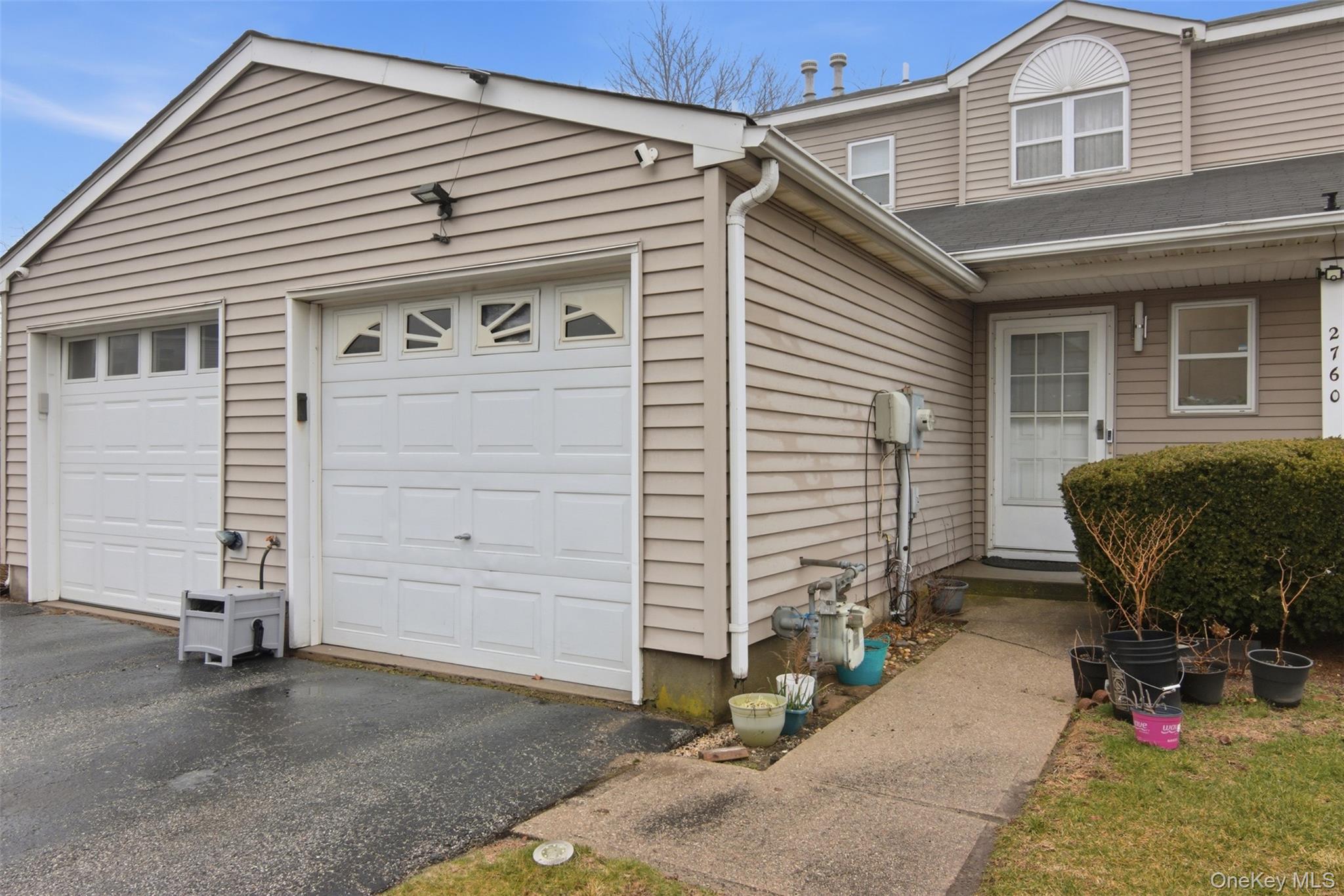 #2 photo, 2760 Schleigel Boulevard, সাফোক কাউন্টি Amityville , NY 11701