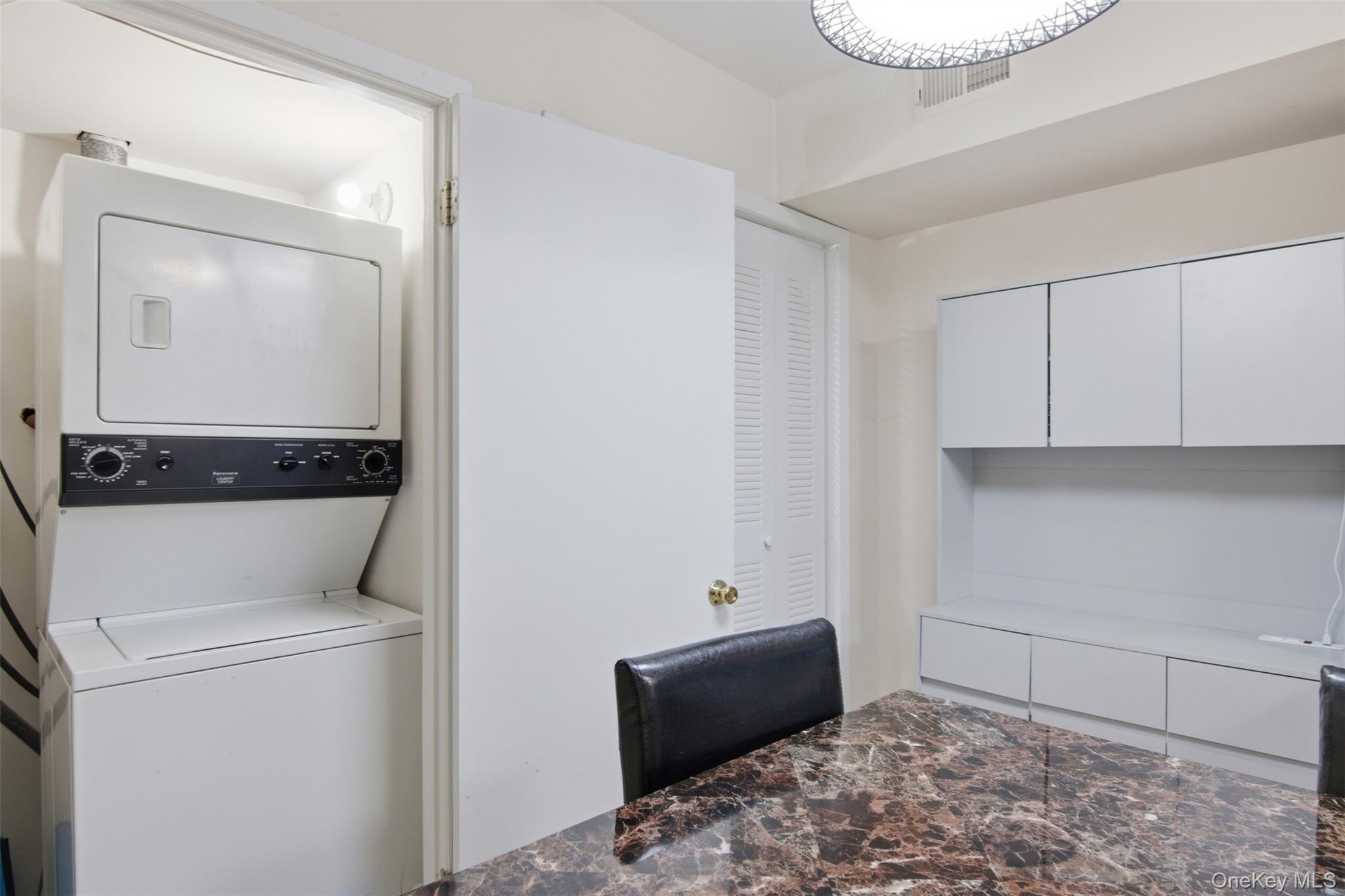 #20 photo, 2760 Schleigel Boulevard, সাফোক কাউন্টি Amityville , NY 11701