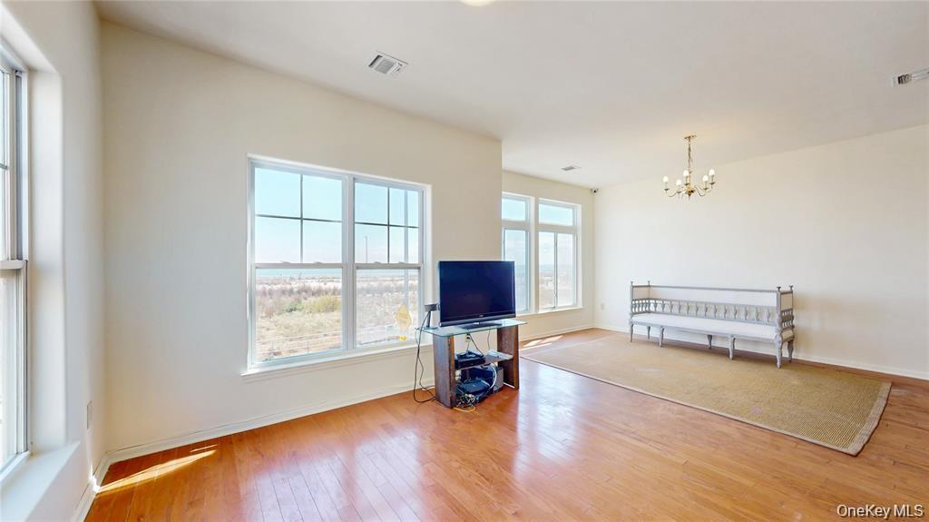 #9 photo, 6910 Beach Front Road, কুইন্‌স Arverne , NY 11692