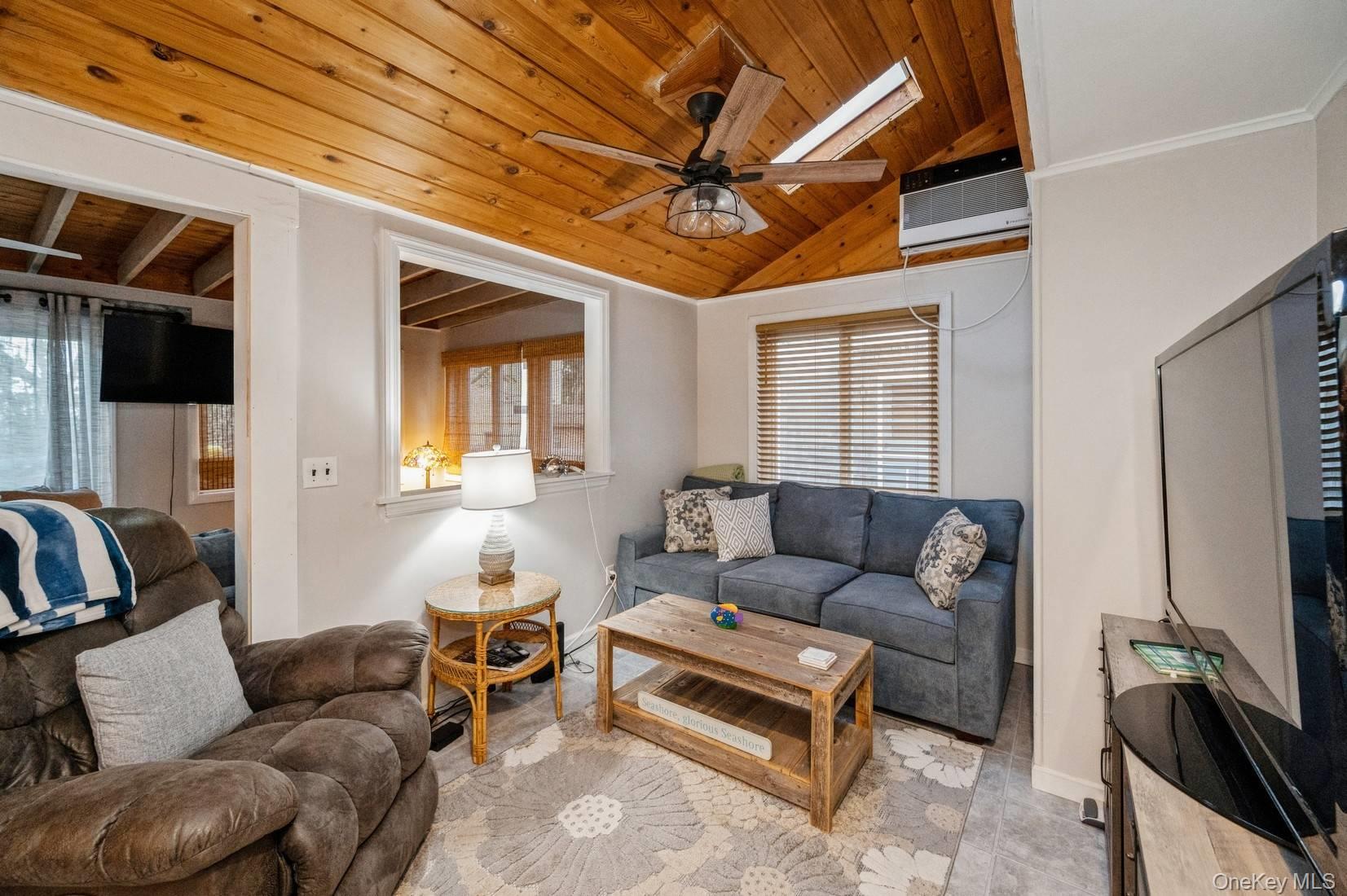 #16 photo, 14 E Landing Road, সাফোক কাউন্টি Hampton Bays , NY 11946