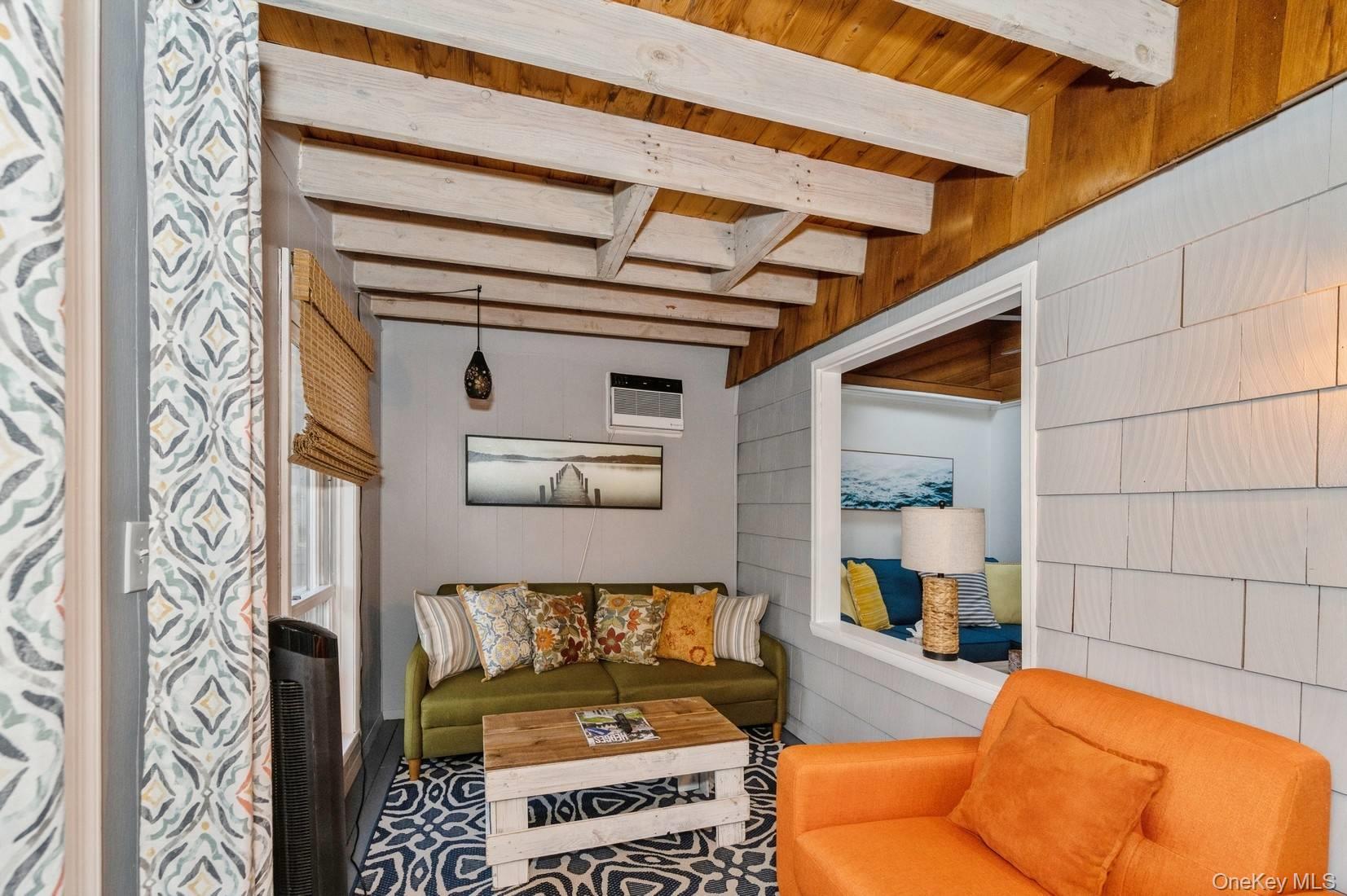 #20 photo, 14 E Landing Road, সাফোক কাউন্টি Hampton Bays , NY 11946