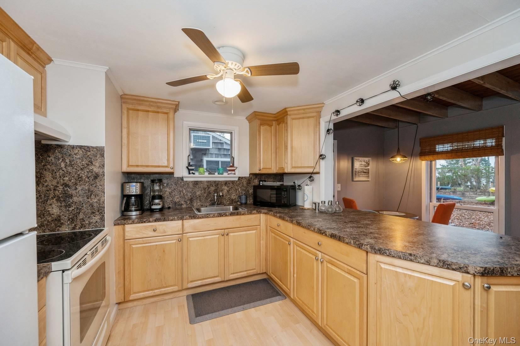 #6 photo, 14 E Landing Road, সাফোক কাউন্টি Hampton Bays , NY 11946