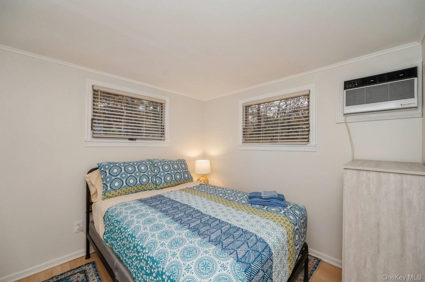 #8 photo, 14 E Landing Road, সাফোক কাউন্টি Hampton Bays , NY 11946