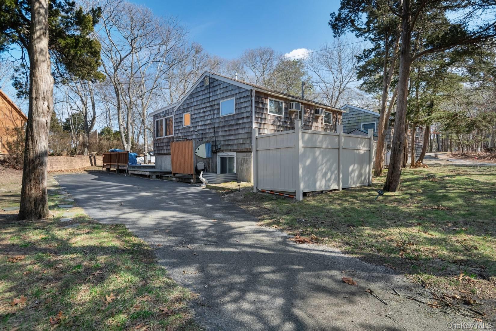 #9 photo, 14 E Landing Road, সাফোক কাউন্টি Hampton Bays , NY 11946