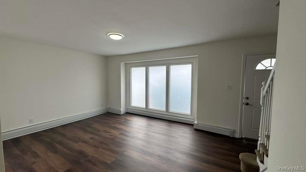 #9 photo, 11 State Street, নাসাউ কাউন্টি Valley Stream , NY 11580