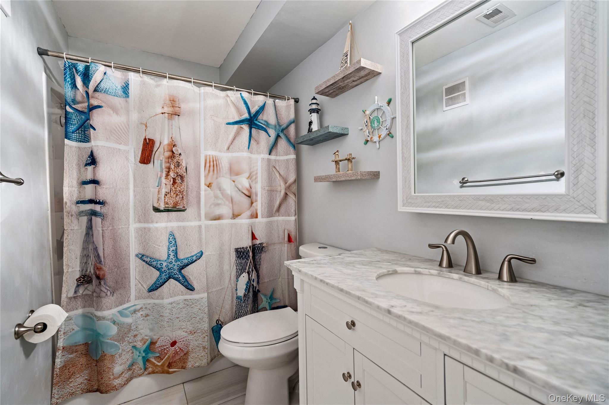 #17 photo, 7 Maple Court, সাফোক কাউন্টি Selden , NY 11784