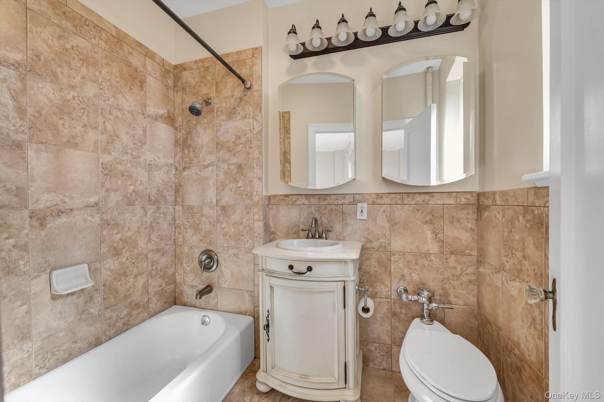 #14 photo, 141 Woodmere Boulevard, নাসাউ কাউন্টি Woodmere , NY 11598