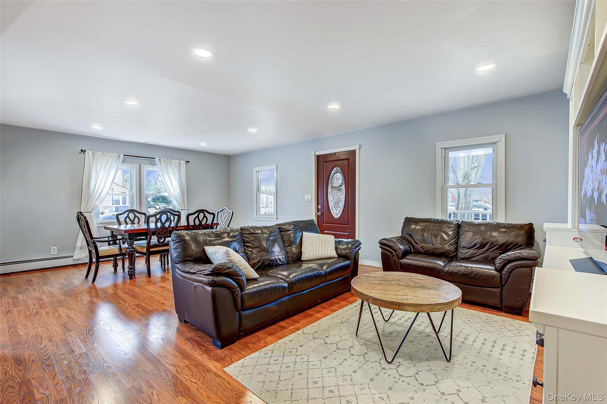 #5 photo, 507 Gillette Avenue, সাফোক কাউন্টি Bayport , NY 11705