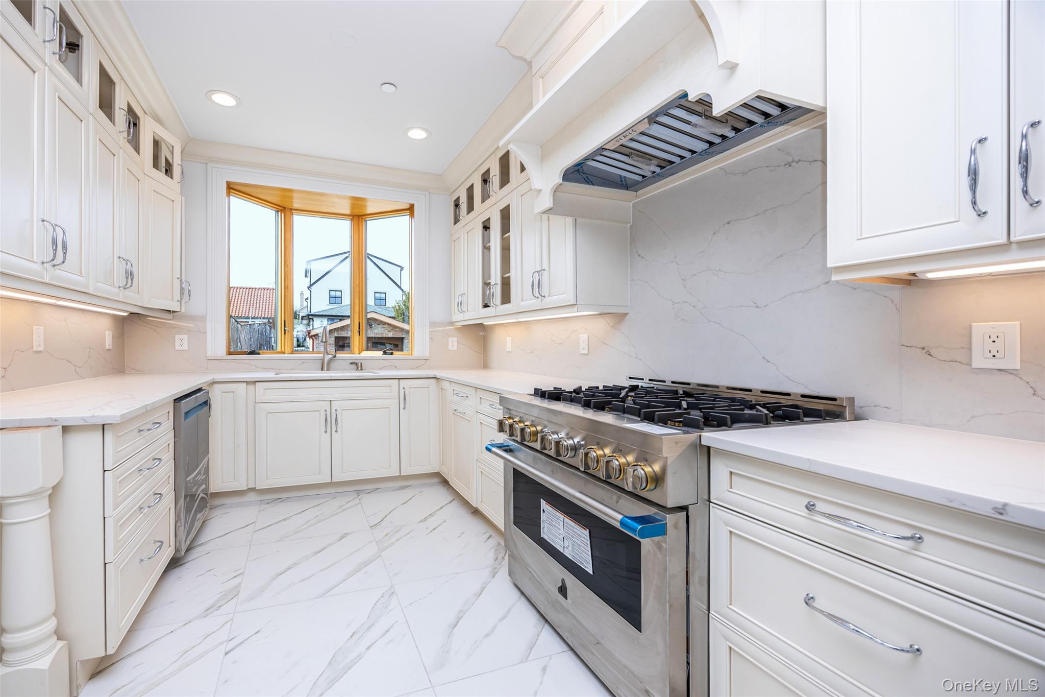 #15 photo, 10-42 Utopia Parkway, Beechhurst , NY 11357