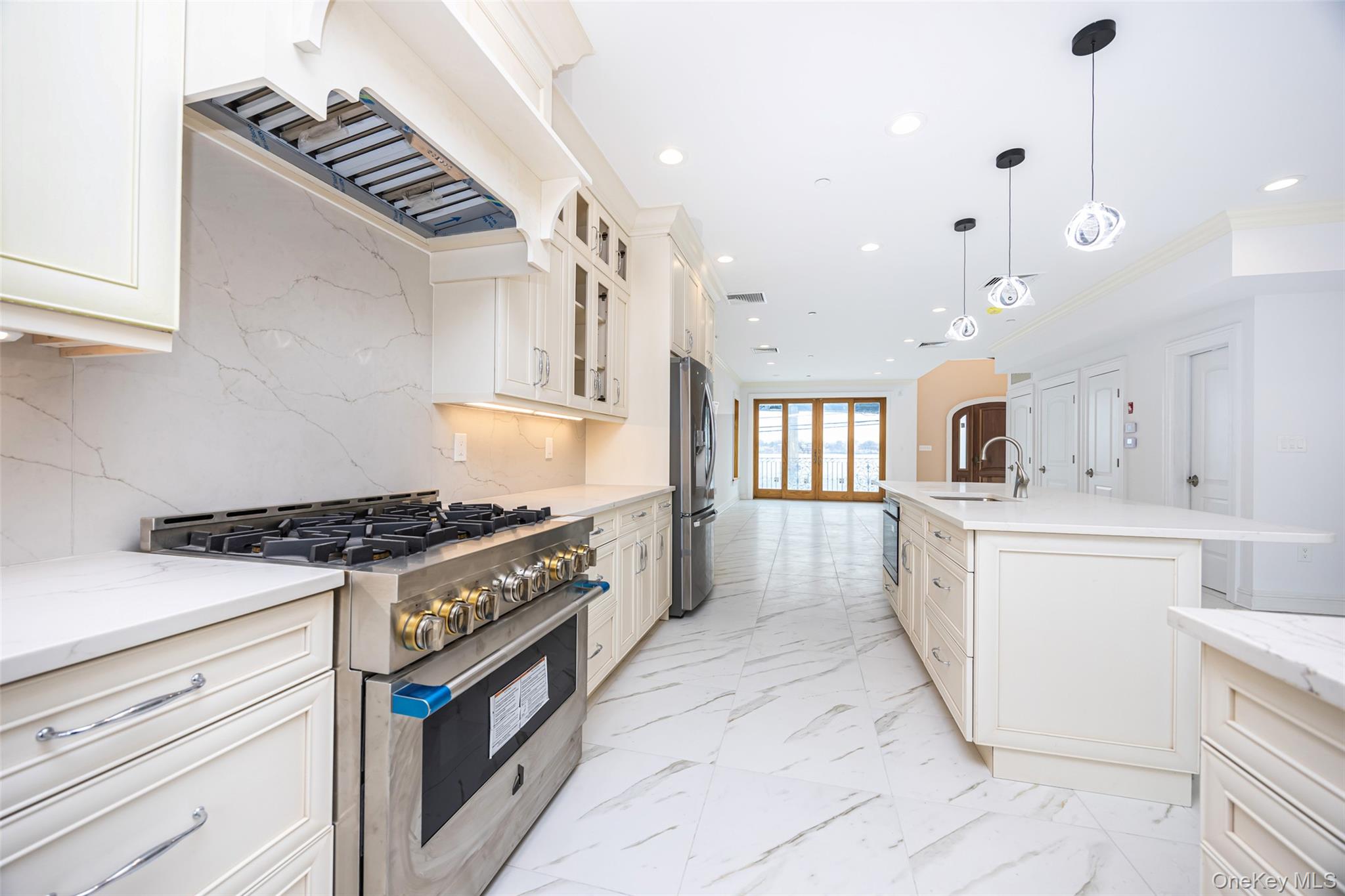 #16 photo, 10-42 Utopia Parkway, Beechhurst , NY 11357