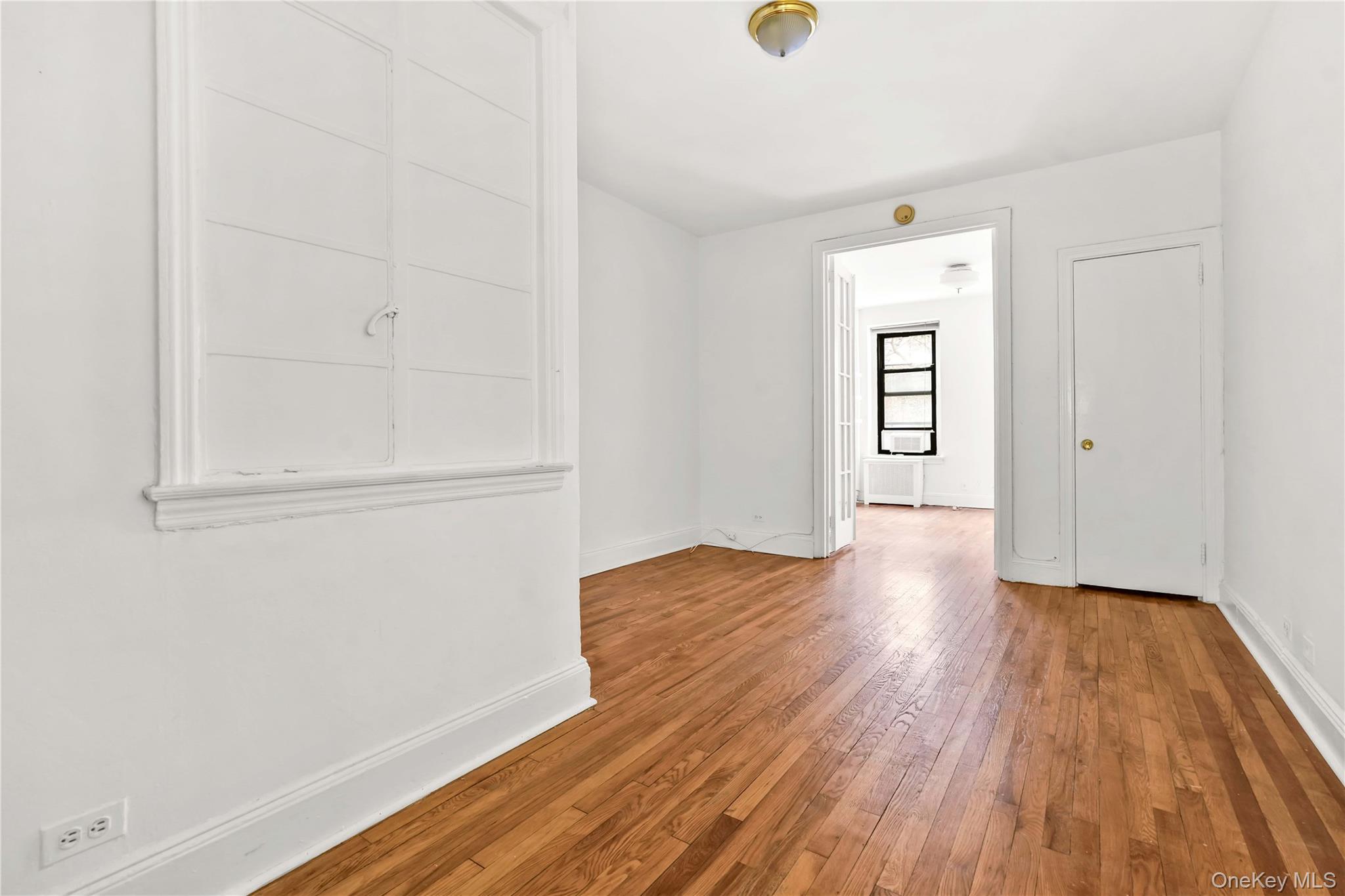 #11 photo, 211 E 88 Street, New York (Manhattan) , NY 10128