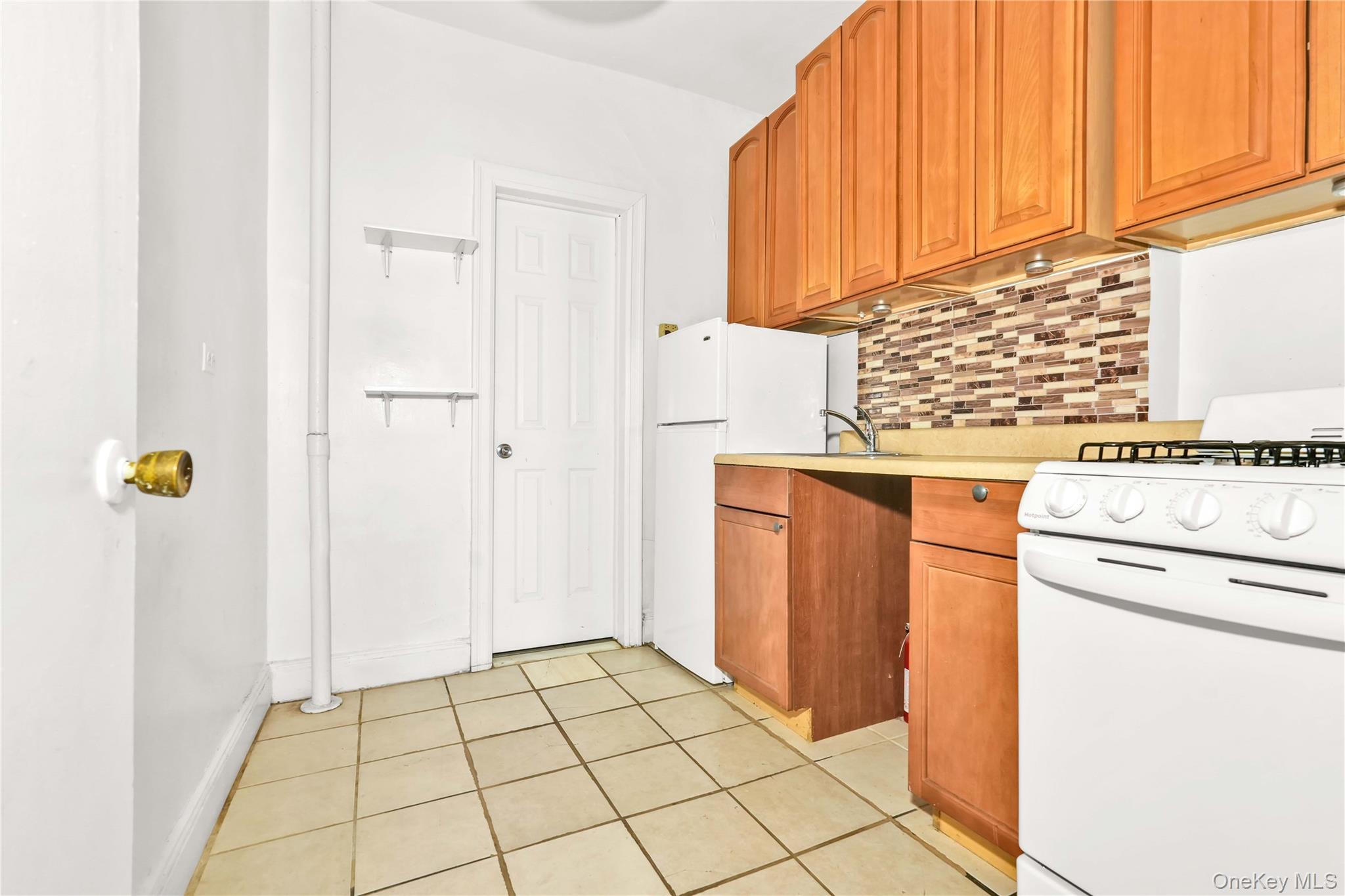 #12 photo, 211 E 88 Street, New York (Manhattan) , NY 10128