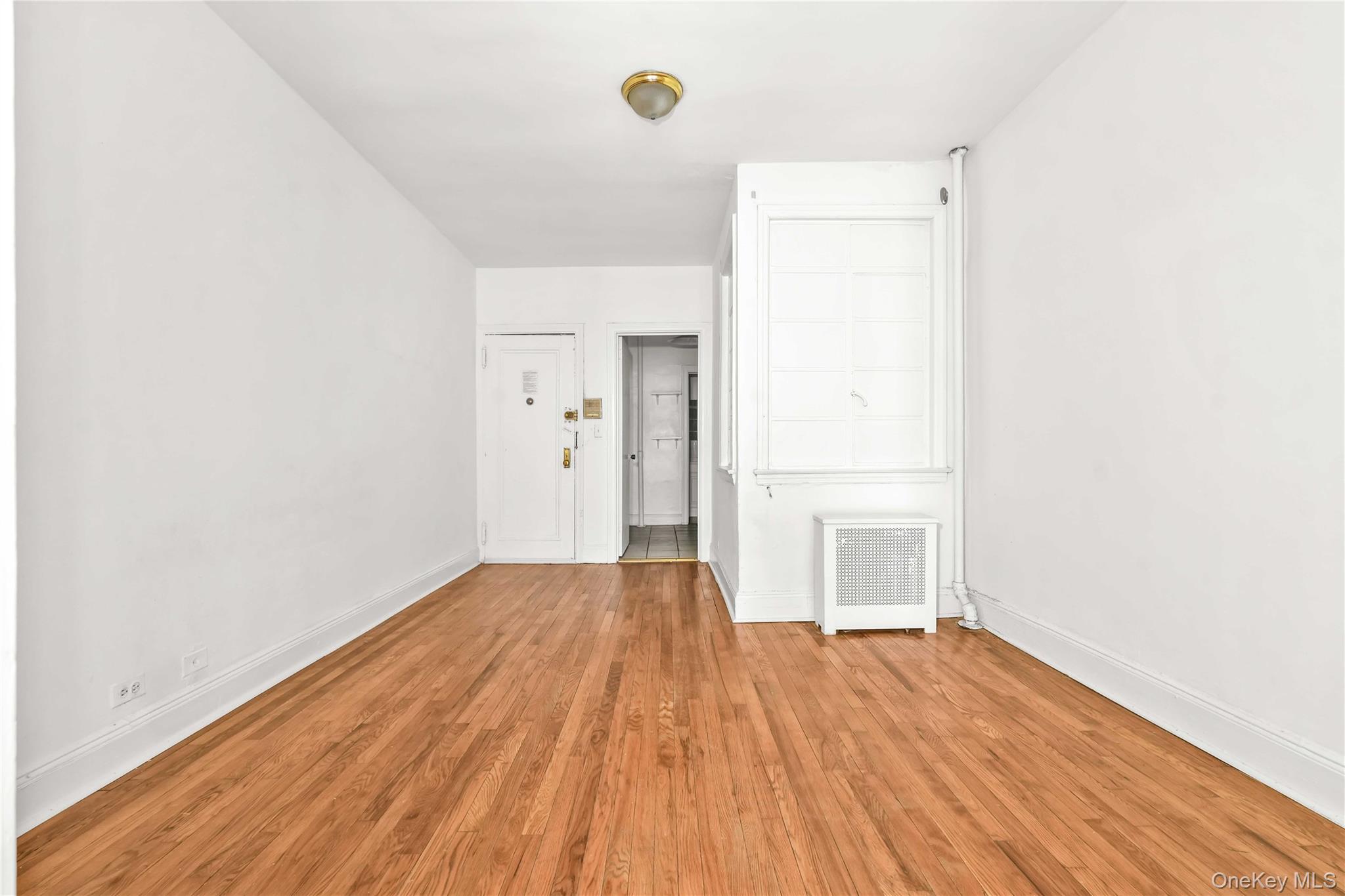 #9 photo, 211 E 88 Street, New York (Manhattan) , NY 10128