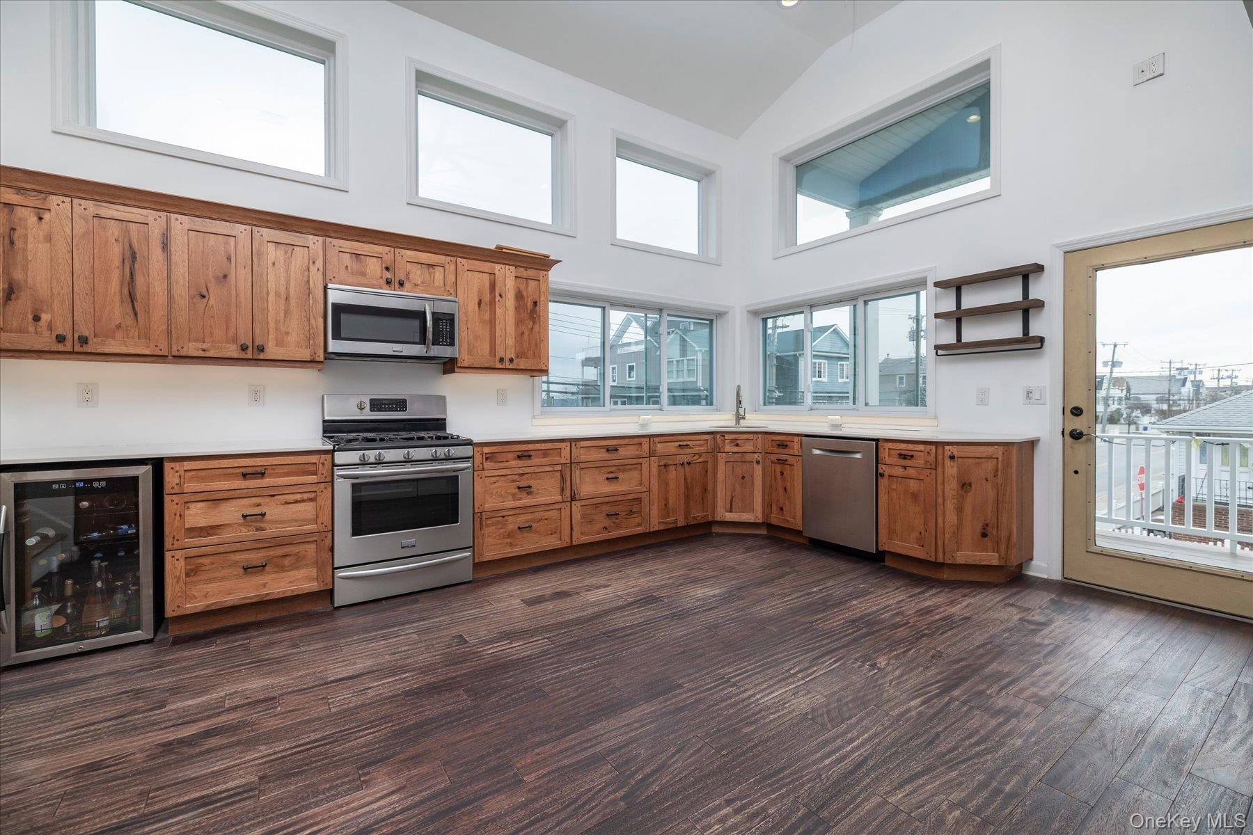 #10 photo, 105 Virginia Avenue, নাসাউ কাউন্টি Long Beach , NY 11561