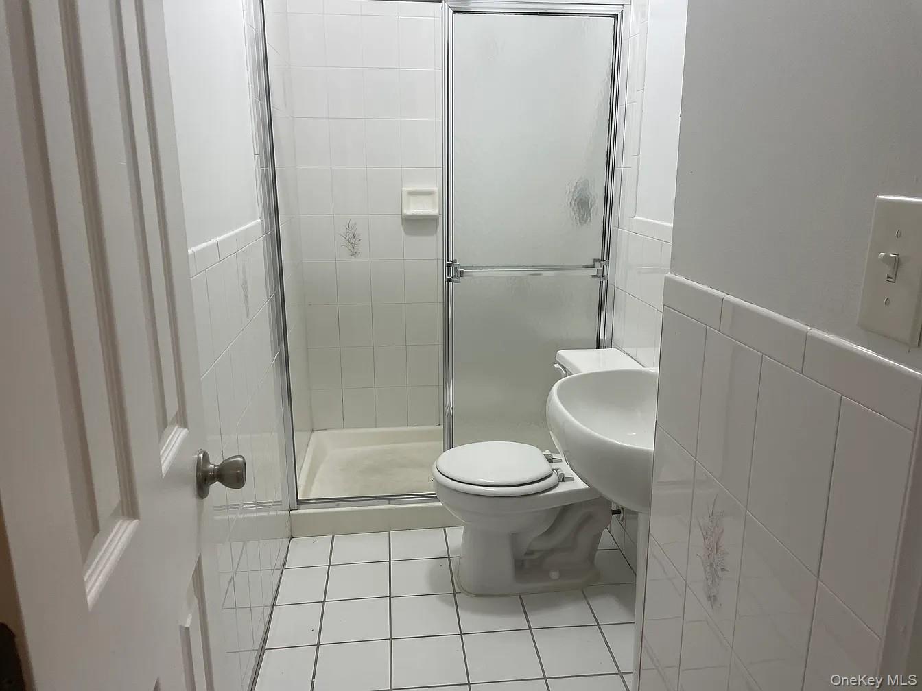 #4 photo, 6903 Bayfield Avenue, কুইন্‌স Arverne , NY 11692