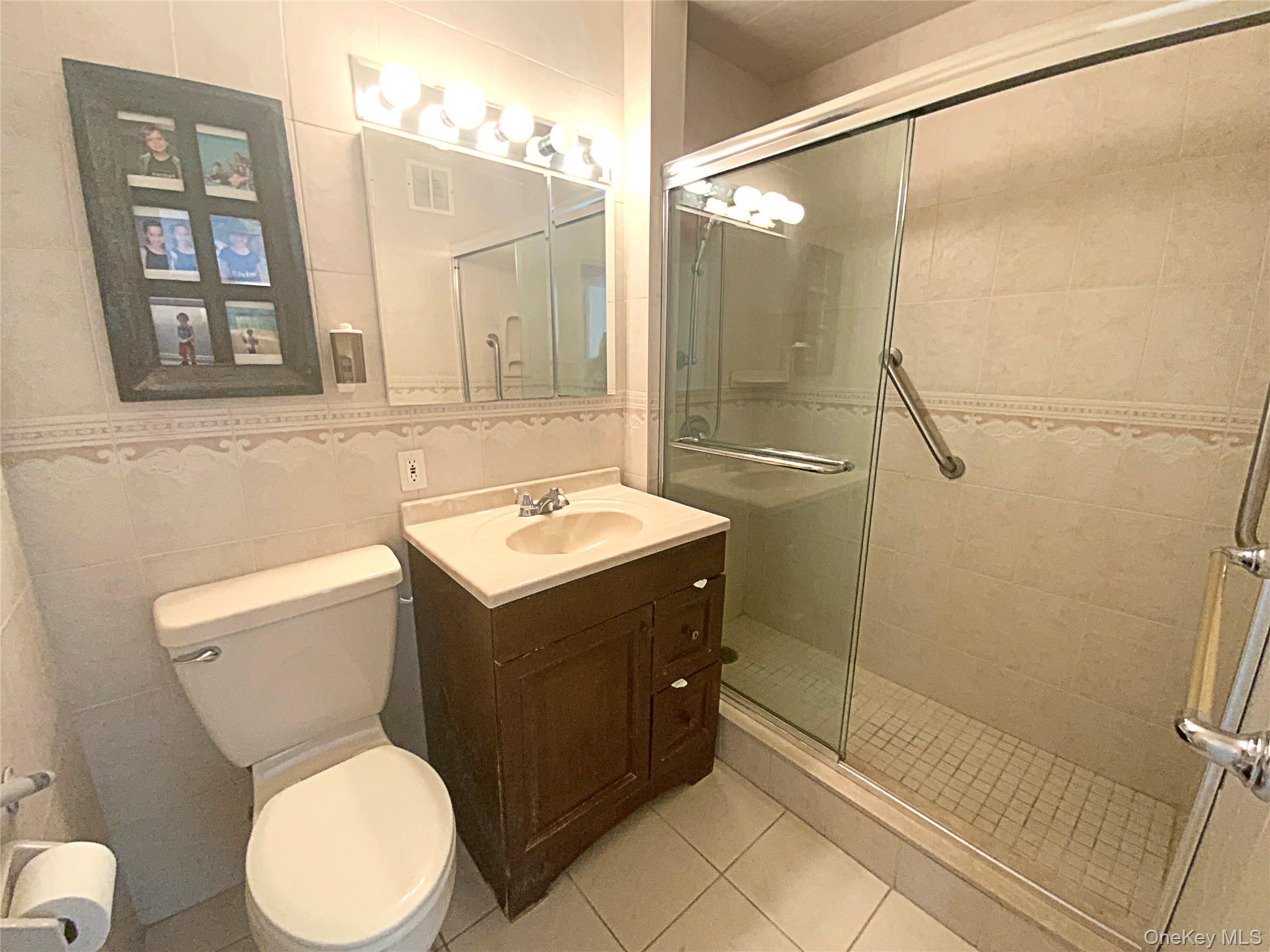 #11 photo, 26910 Grand Central Parkway, קווינס Floral Park , NY 11005