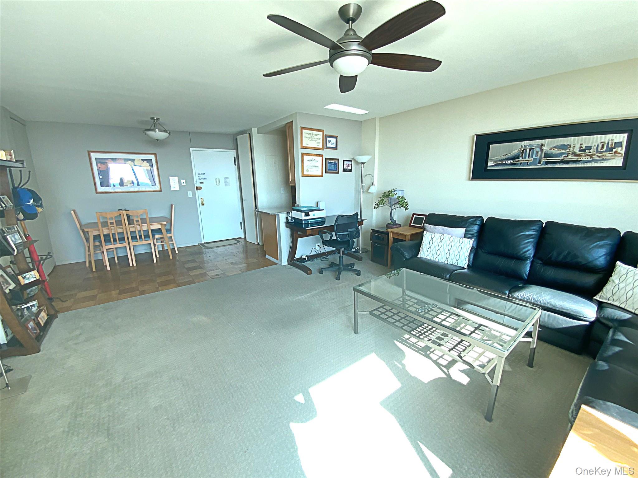 #2 photo, 26910 Grand Central Parkway, קווינס Floral Park , NY 11005