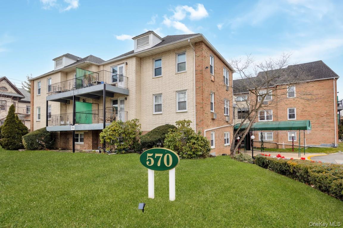 #1 photo, 570 Broadway, Lynbrook , NY 11563