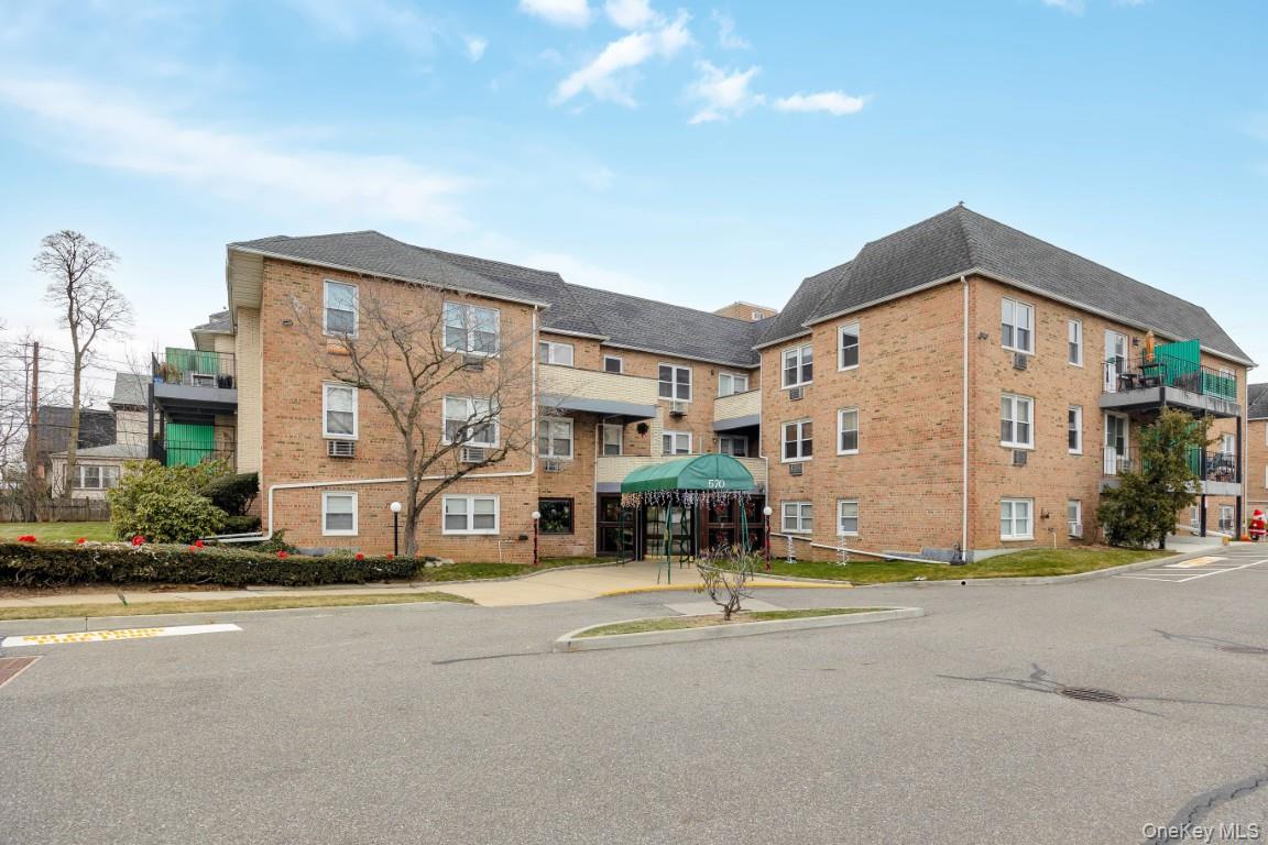 #3 photo, 570 Broadway, Lynbrook , NY 11563