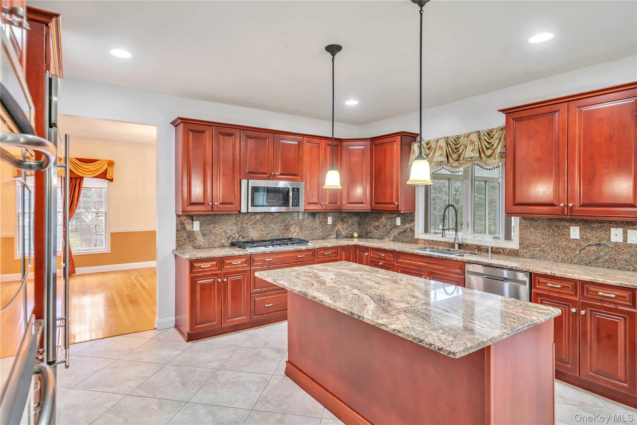 #11 photo, 25 Charnwood Drive, Suffern , NY 10901