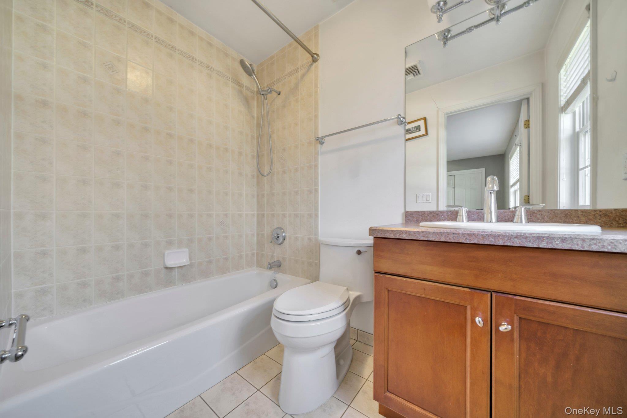 #18 photo, 25 Charnwood Drive, Suffern , NY 10901