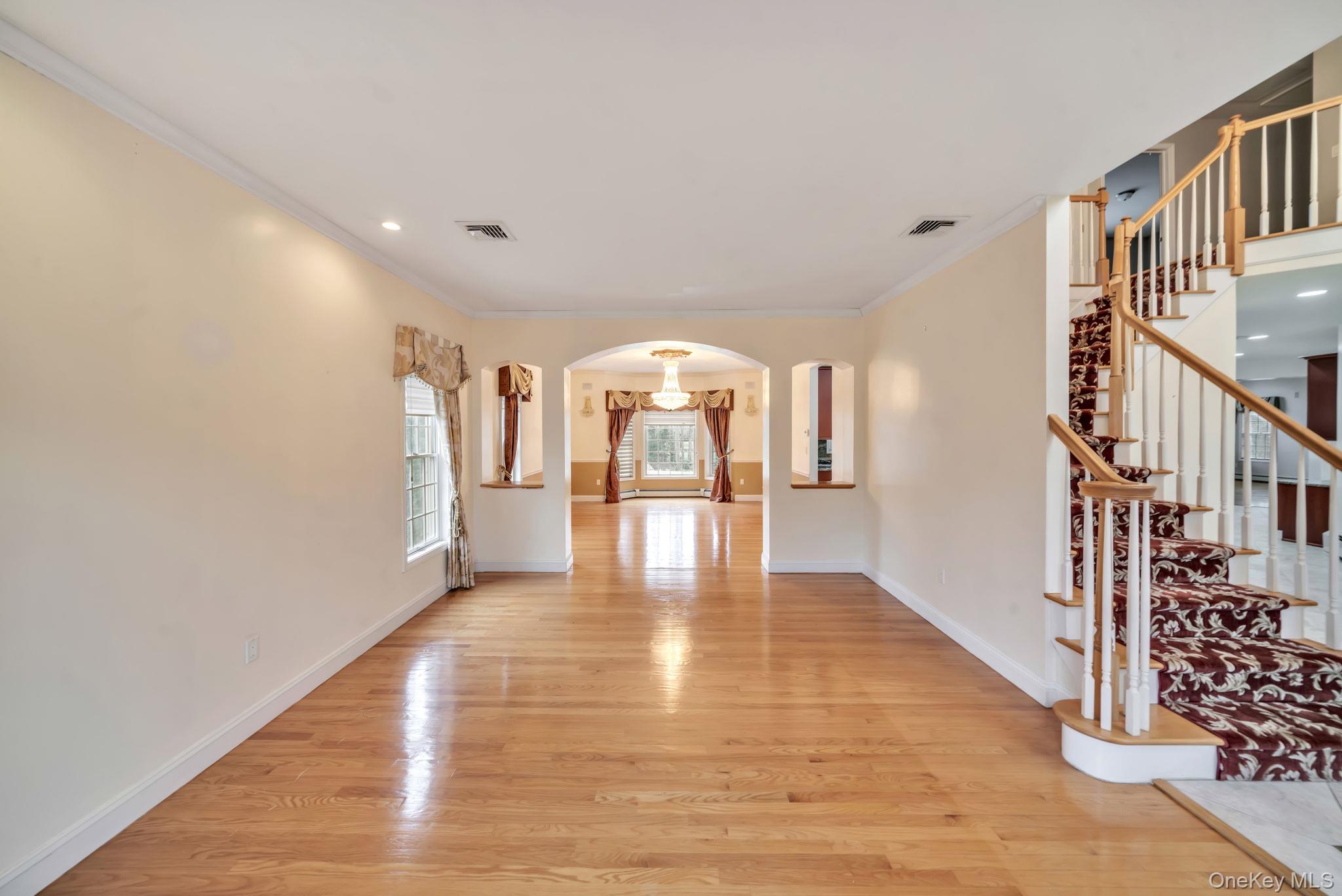 #4 photo, 25 Charnwood Drive, Suffern , NY 10901